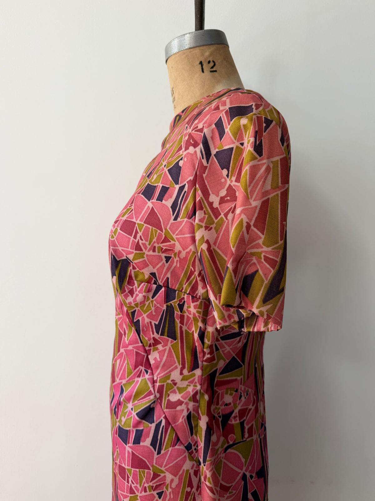 1960s Vintage Mod Abstract Print Shattering Glass A-line Dress