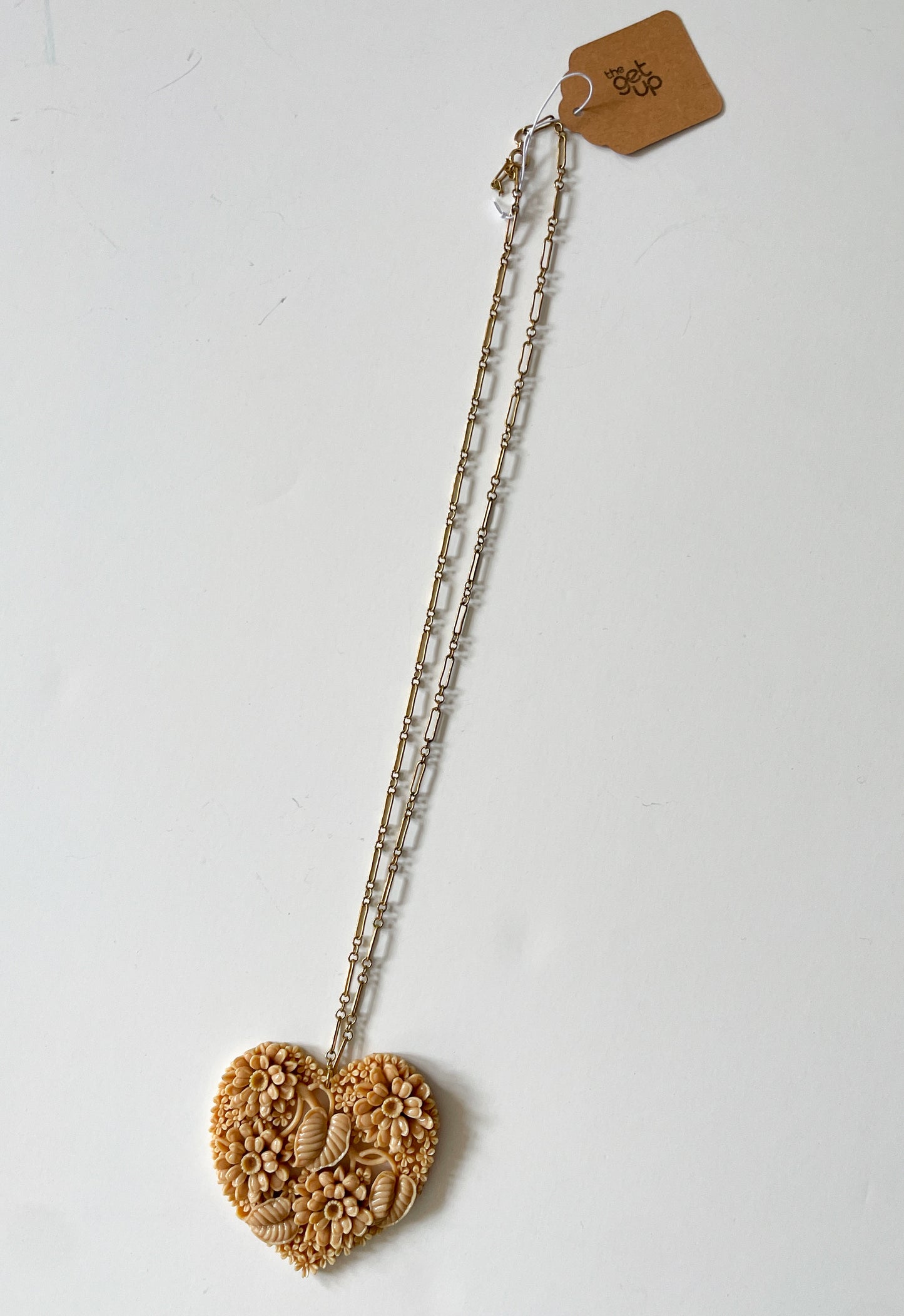 1950s Vintage Molded Plastic Flower Heart Necklace