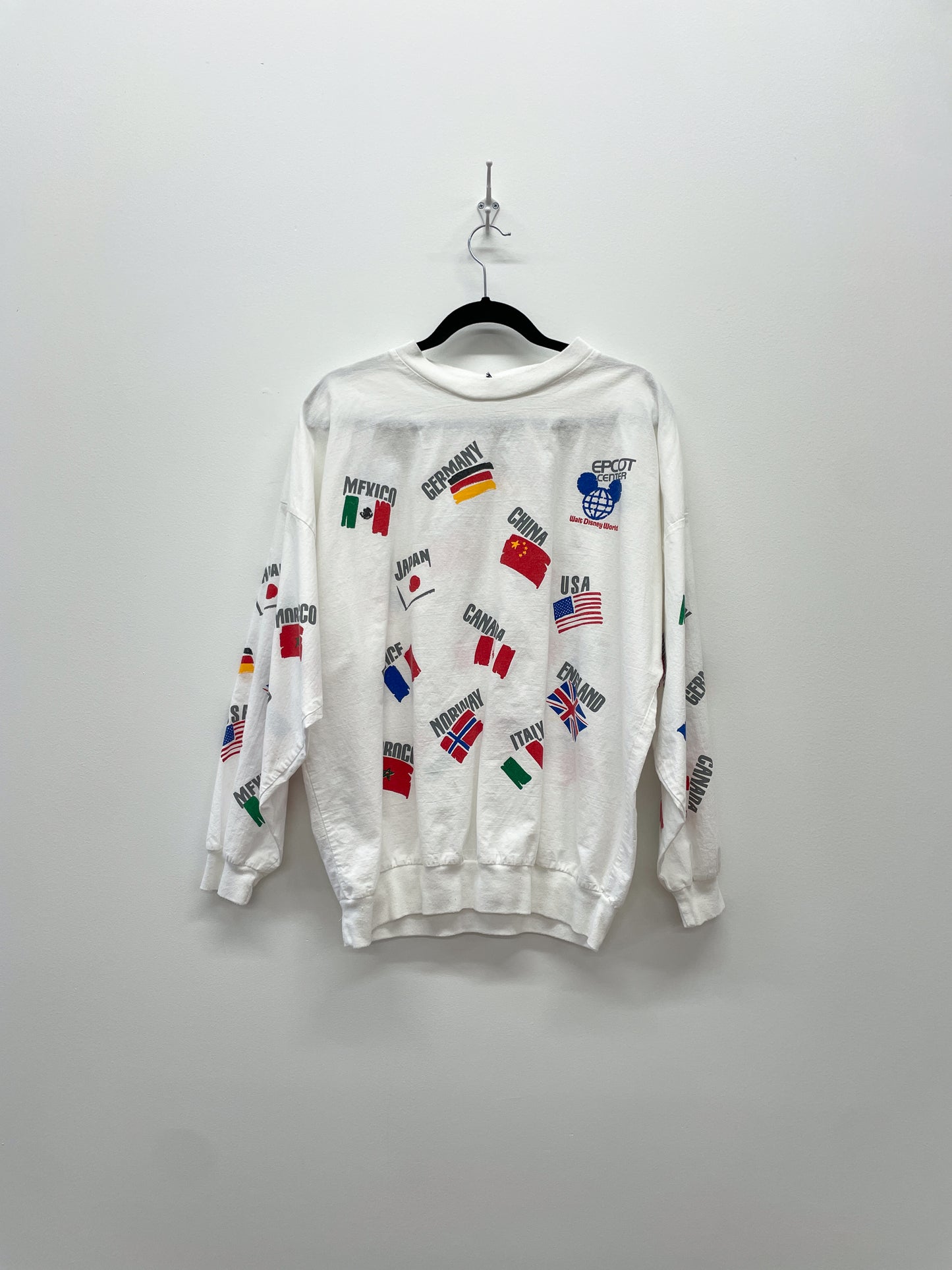 1980s Vintage Disney World Countries Flags Epcot Crewneck Sweatshirt