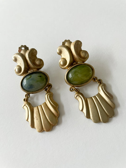 1980s Vintage Scalloped Gold and Green Clip On Earrings