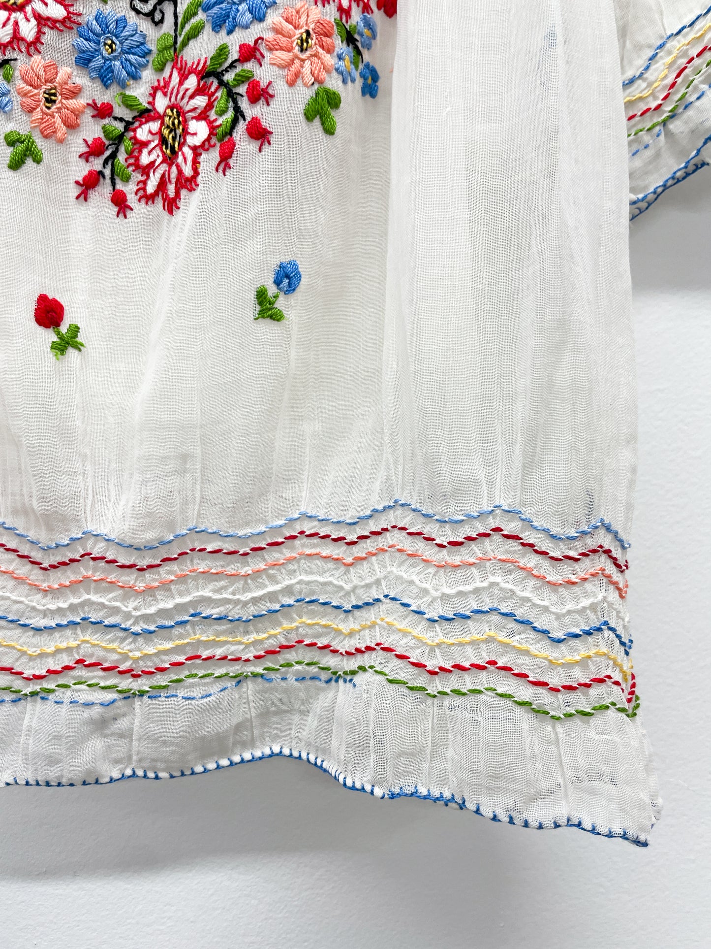 1930s Vintage Hungarian Embroidered Gauze Folk Peasant Blouse