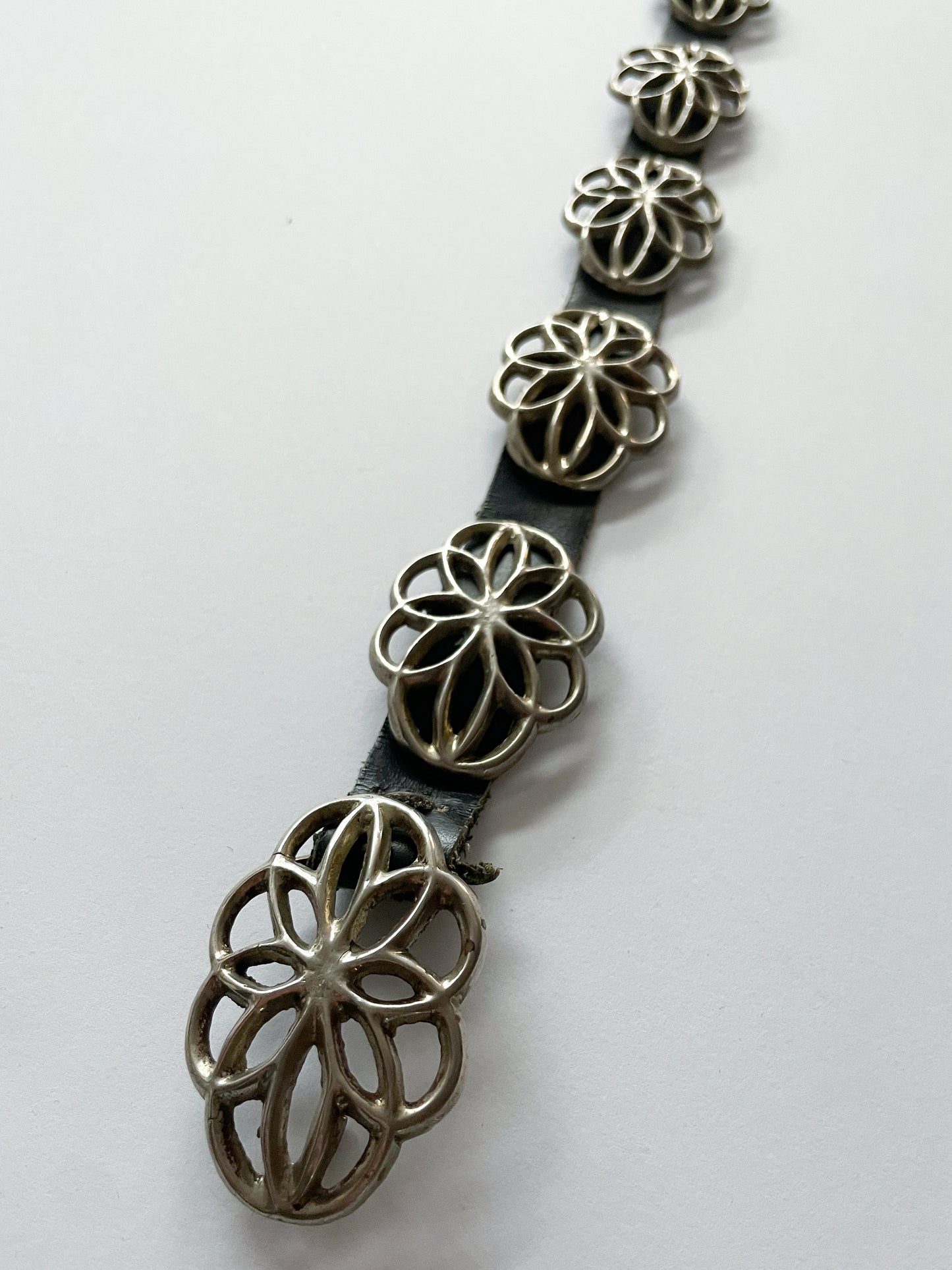 1970s Vintage Navajo Sandcast Sterling Silver and Leather Concho Belt