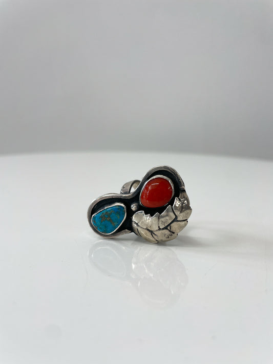 1970s Vintage Turquoise and Coral Feather Native Statement Ring Size 6.5