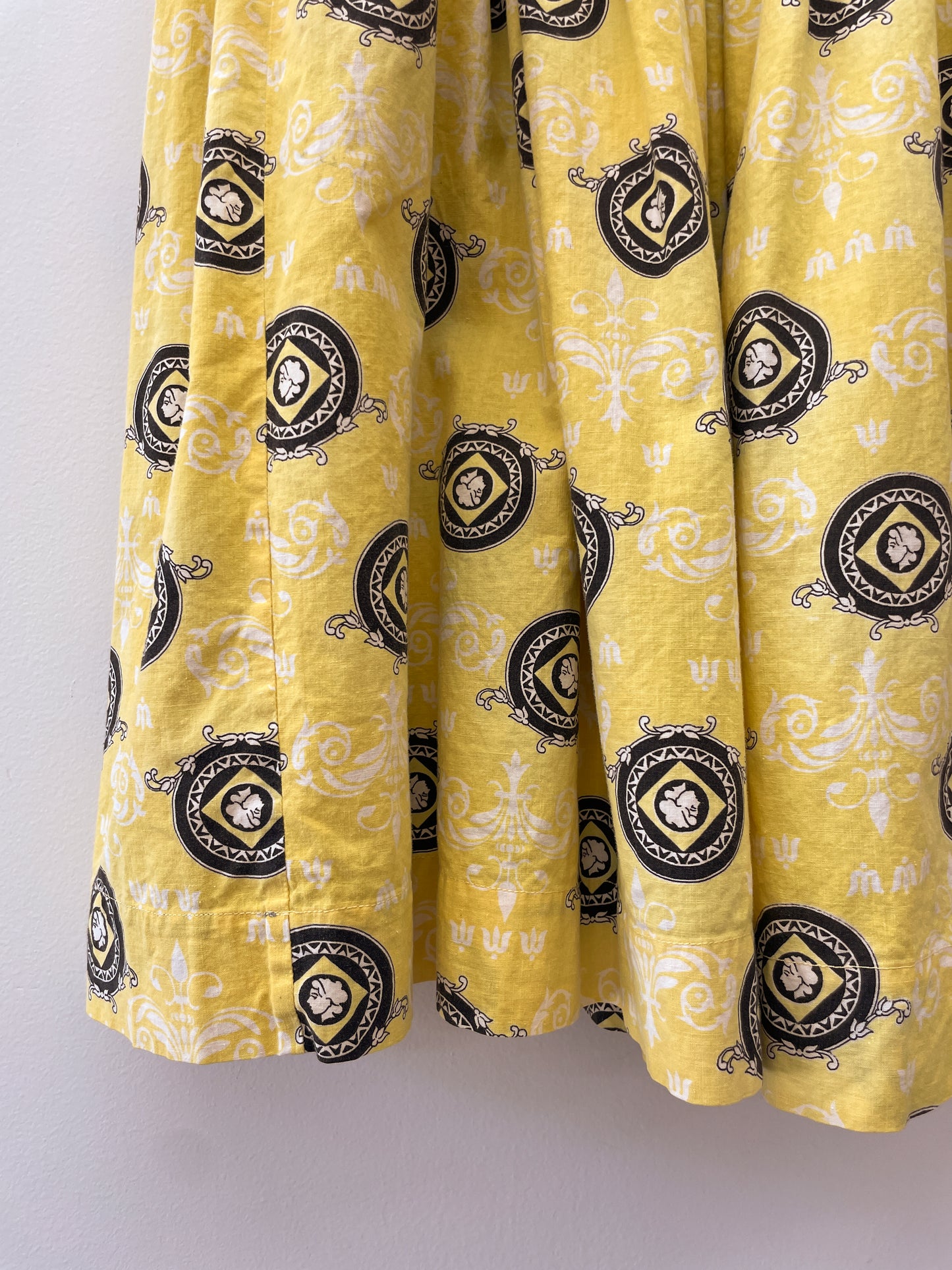 1950s Vintage Medallion Print Handmade Novelty Skirt
