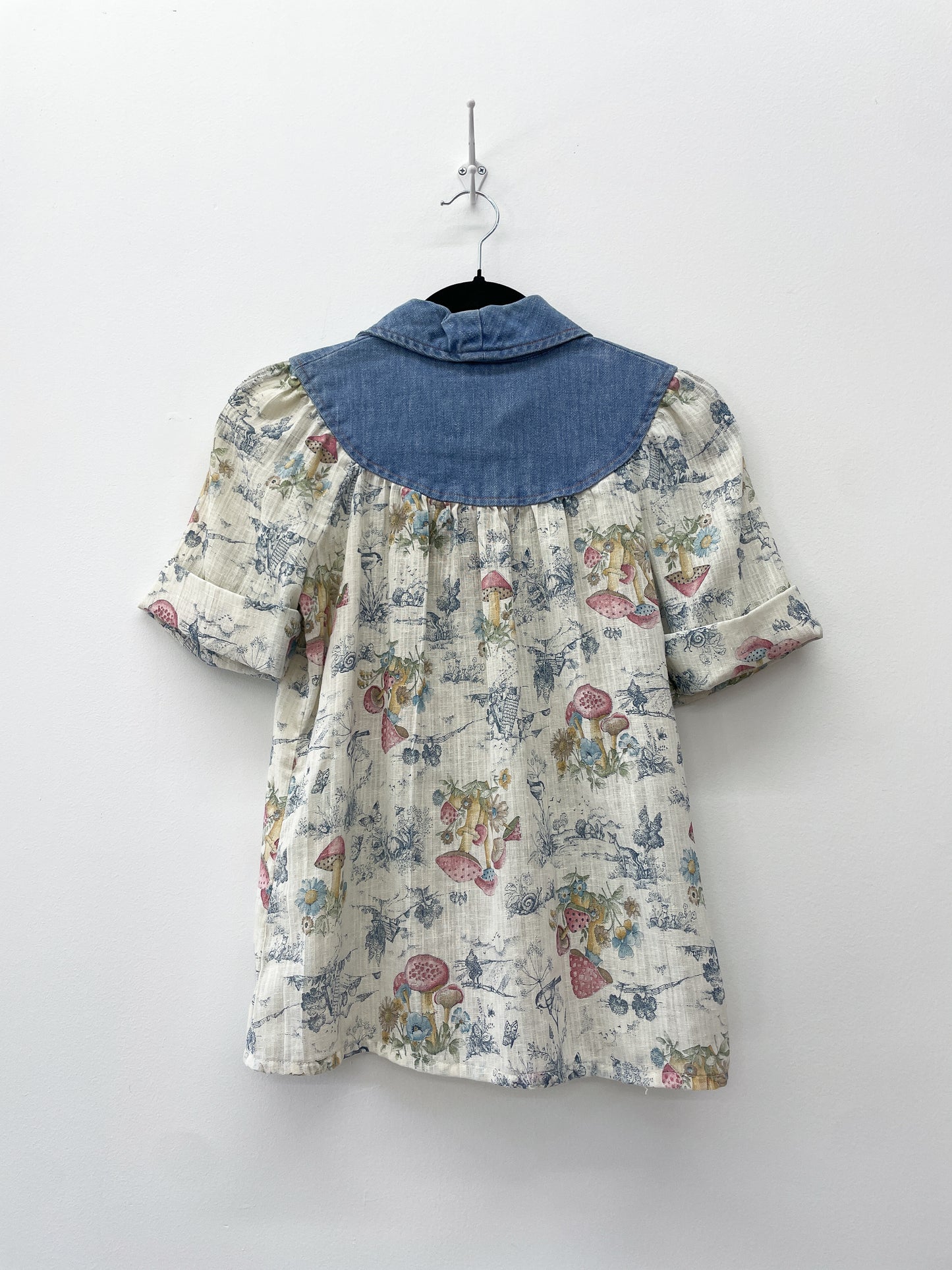1970s Vintage Mushroom Print Denim Collared Blouse