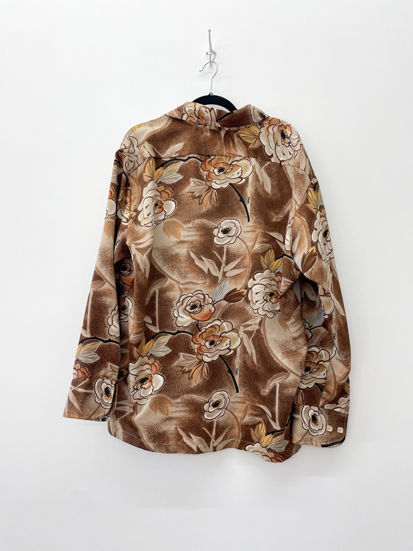 1970s Vintage D'Avita Brown Painterly Florals Dagger Collar Disco Shirt