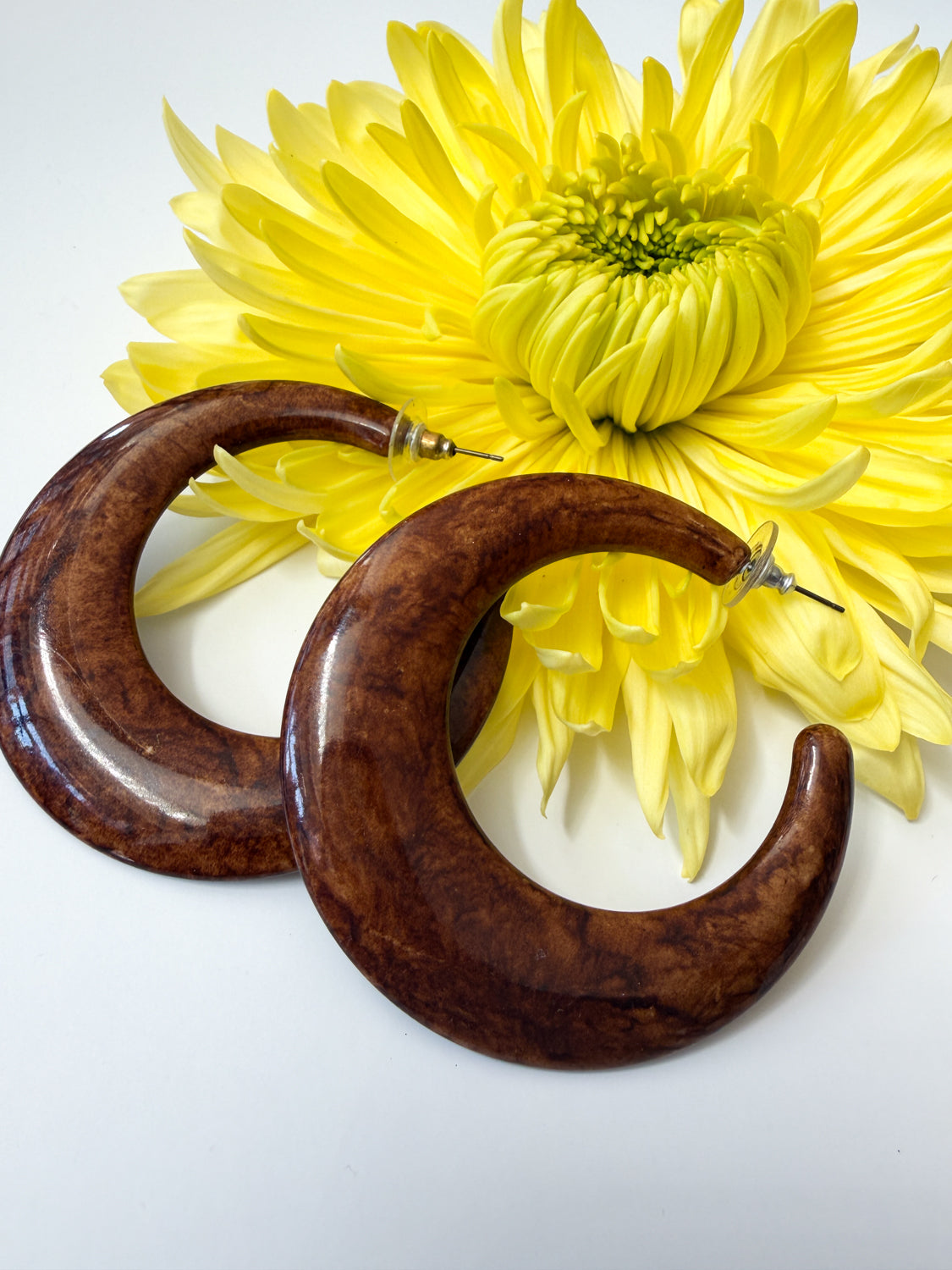 1970s Vintage Dark Wooden Hoop Crescent Earrings