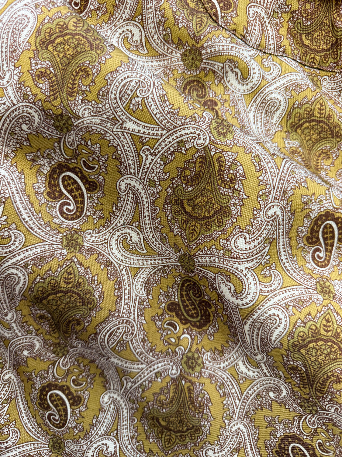 1960s Vintage Yellow Paisley Lined Multi-Pocket Robe