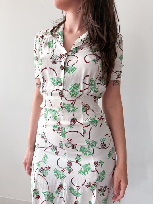 1940s Vintage Pineapple Novelty Print Rayon Day Dress