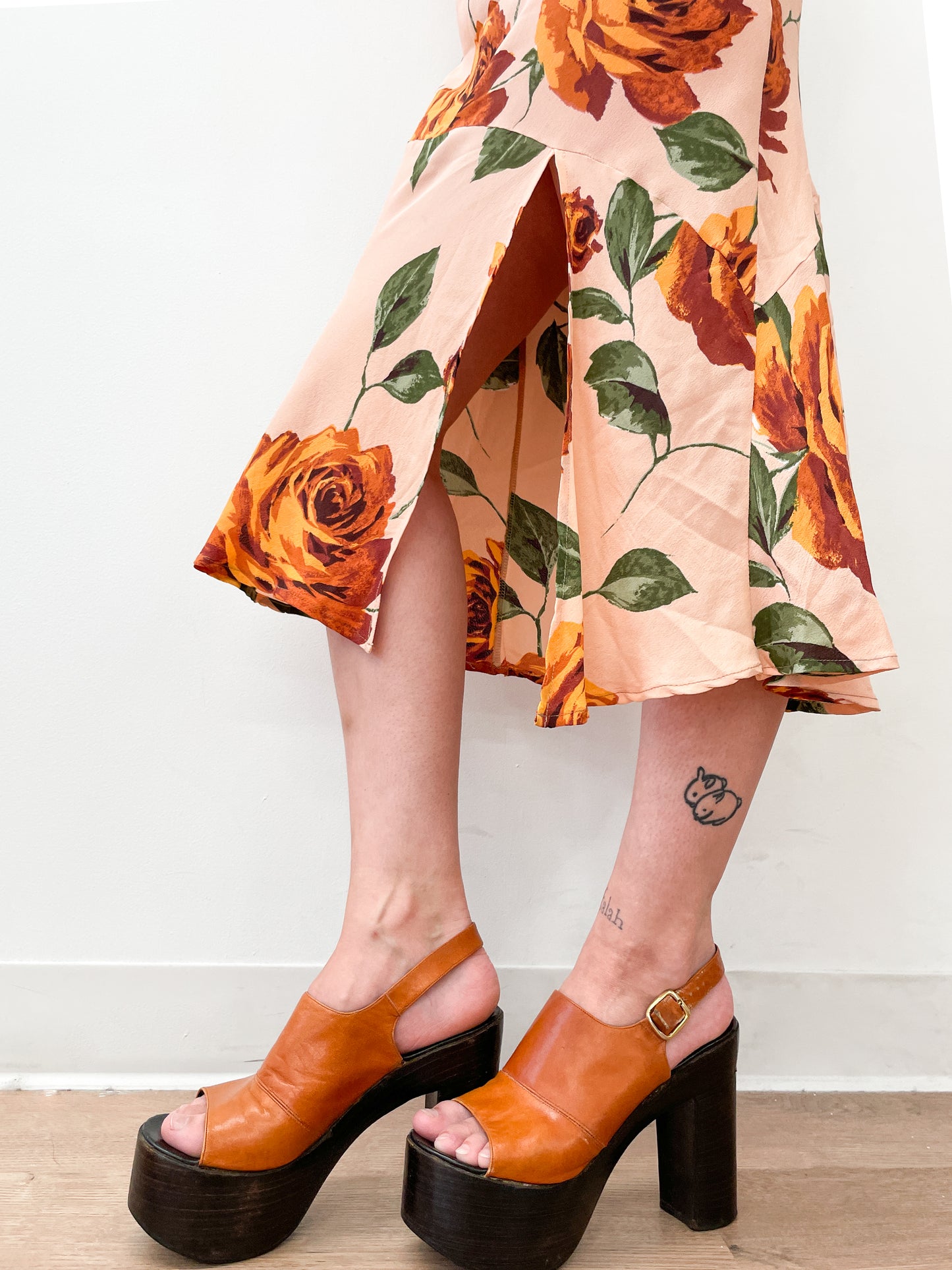 1990s Vintage Peach Roses Rayon Dress