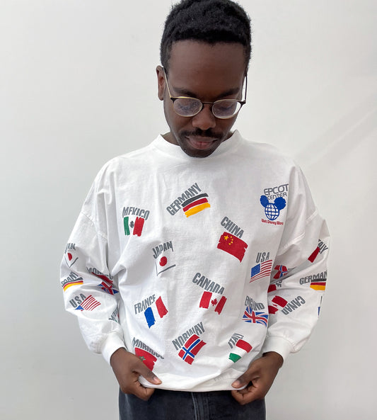1980s Vintage Disney World Countries Flags Epcot Crewneck Sweatshirt
