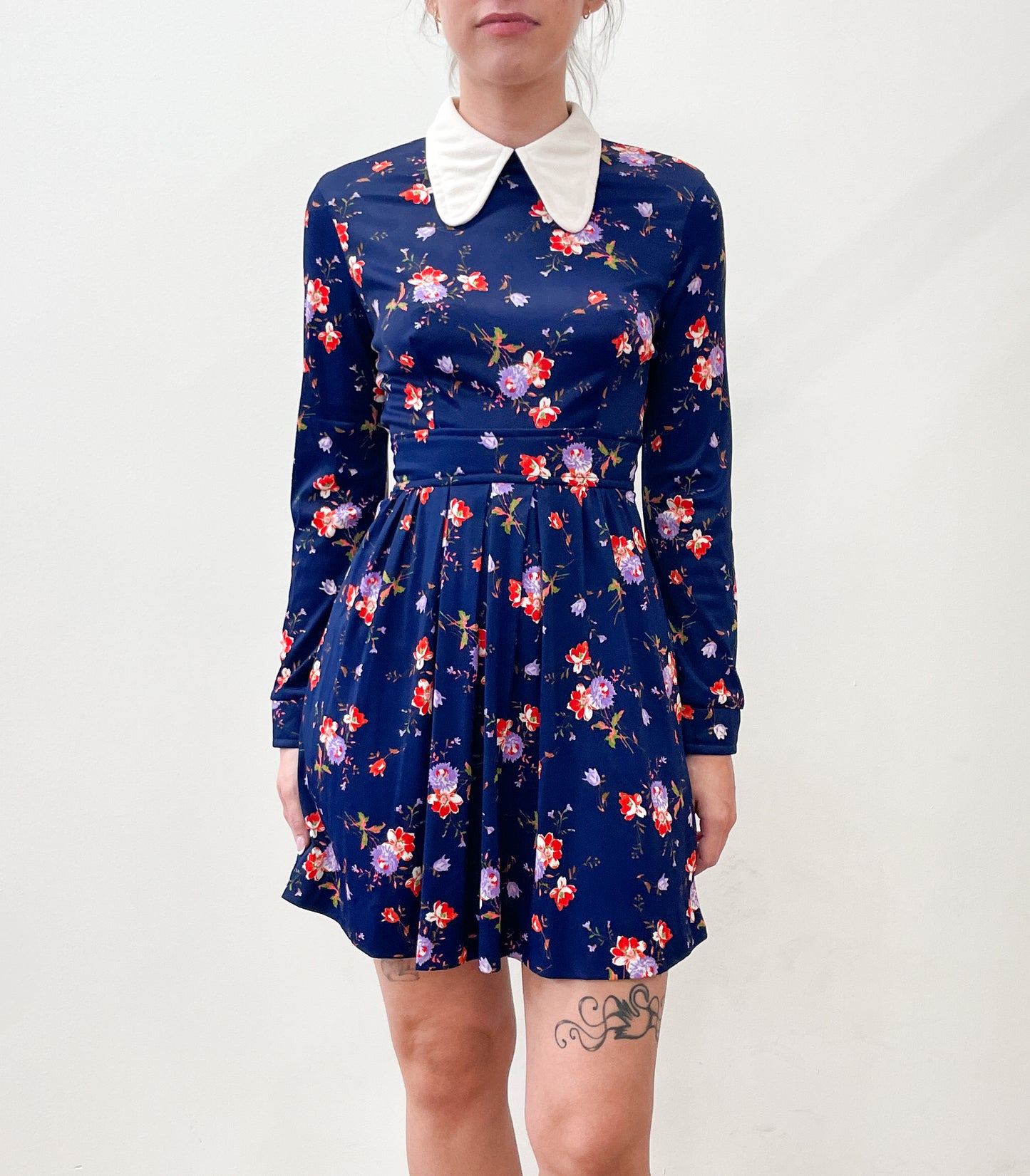 1970's Vintage Dog Ear Collar Floral Mod Dress