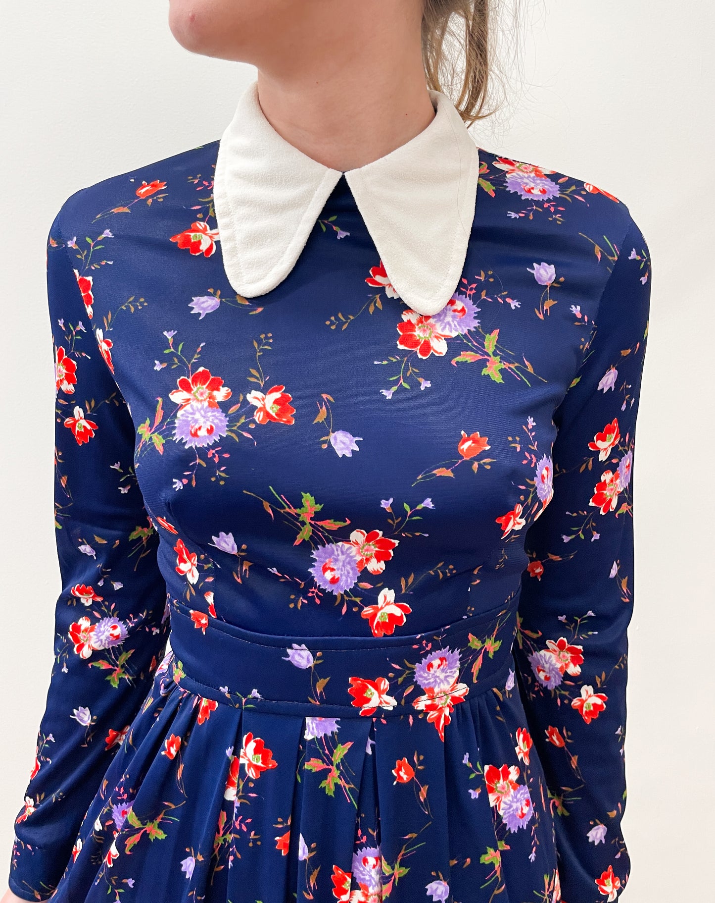 1970's Vintage Dog Ear Collar Floral Mod Dress