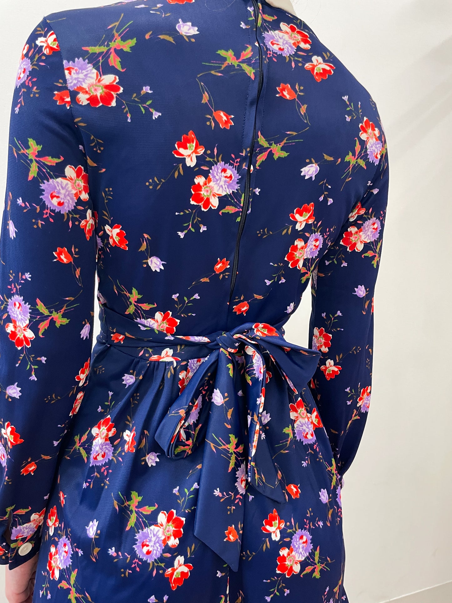 1970's Vintage Dog Ear Collar Floral Mod Dress