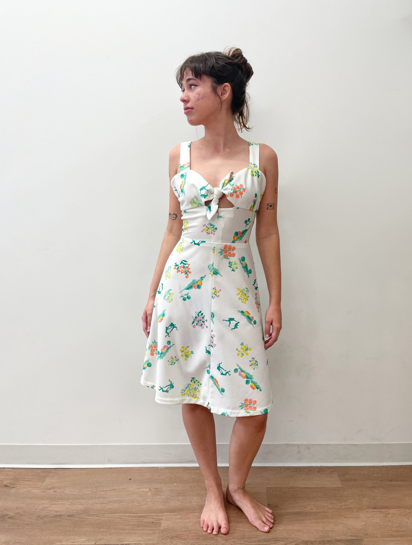 1970's Vintage Frolicking In The Garden Keyhole Dress
