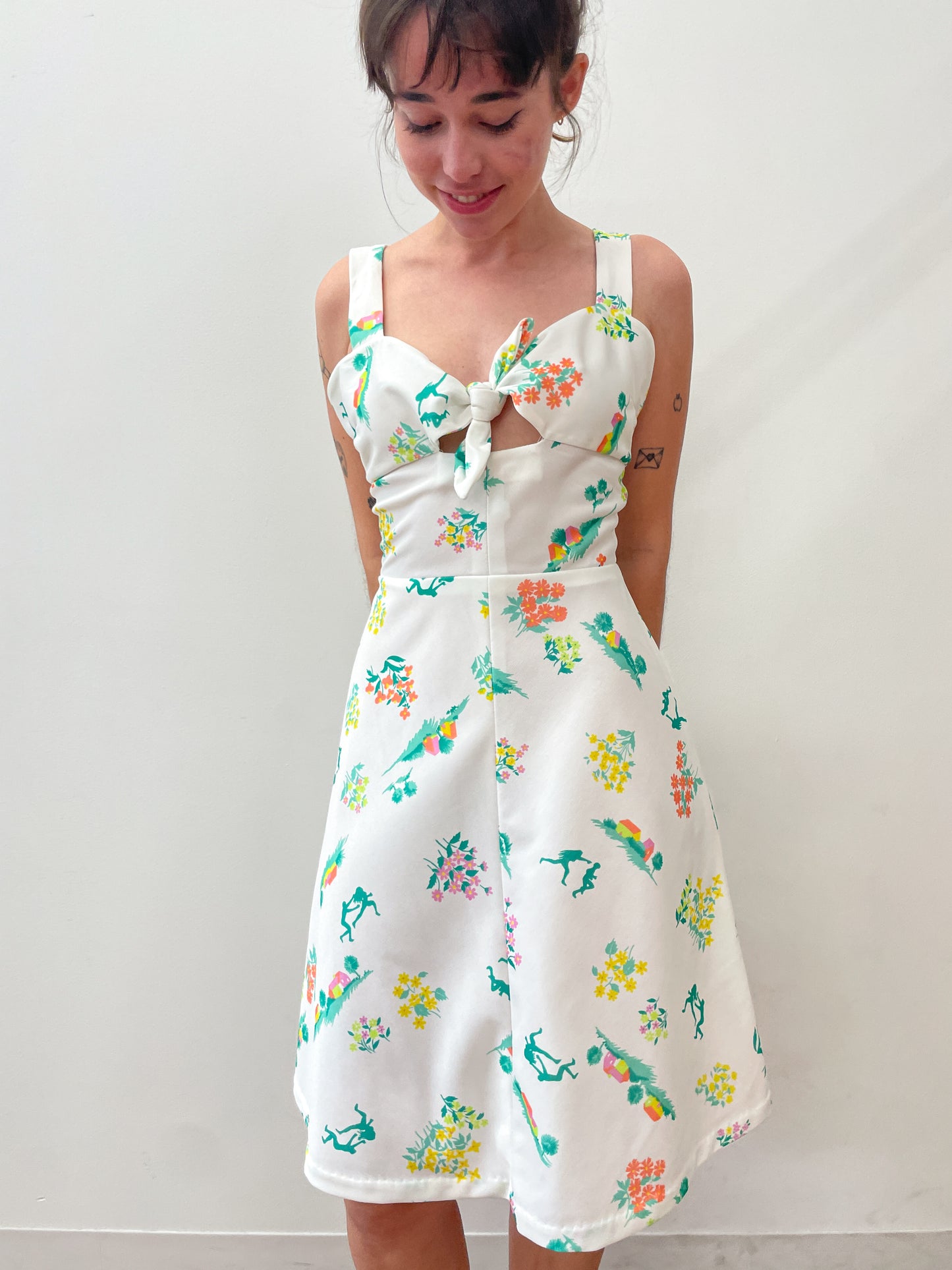 1970's Vintage Frolicking In The Garden Keyhole Dress