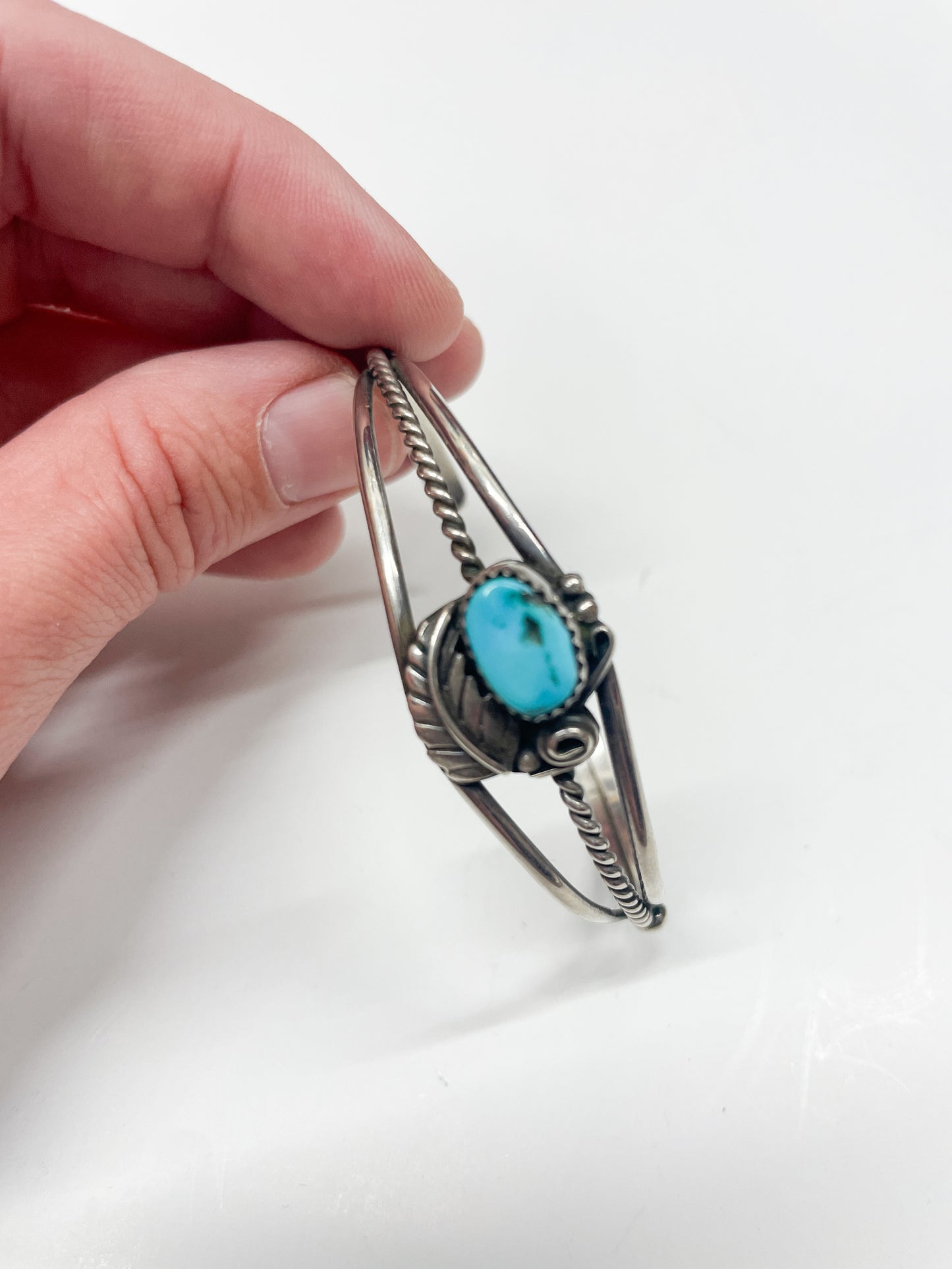 1970s Vintage Sterling and Turquoise Natural Stone Feather Cuff Bracelet