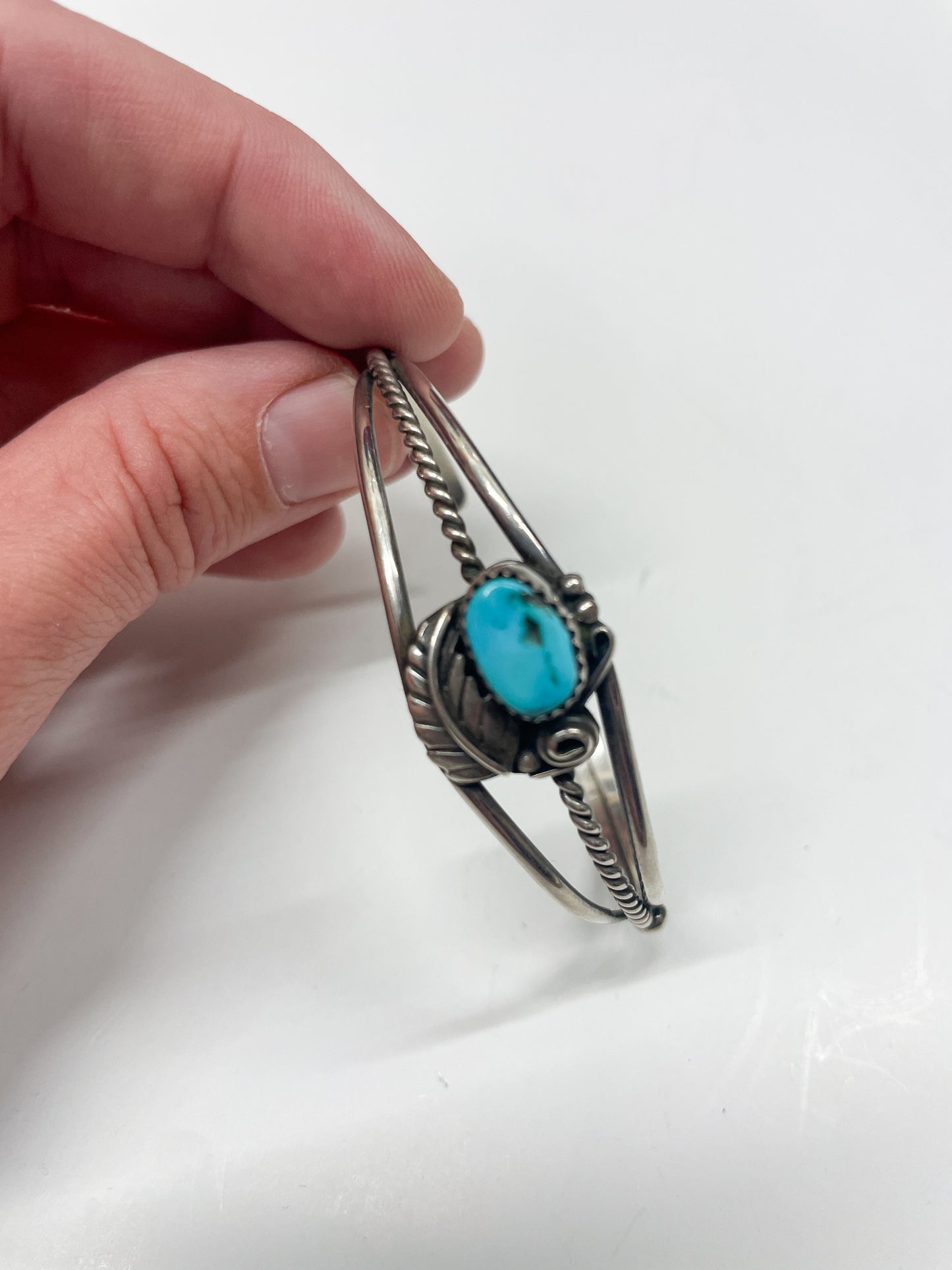 1970s Vintage Sterling and Turquoise Natural Stone Feather Cuff Bracelet