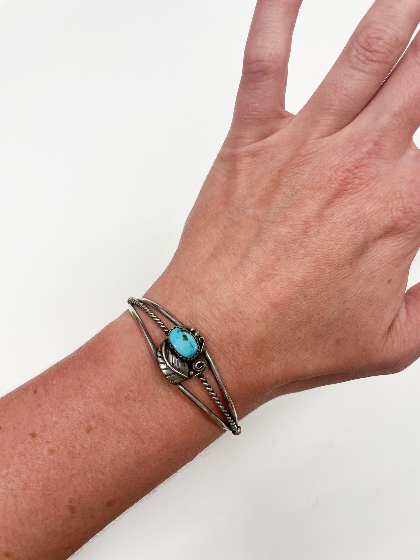 1970s Vintage Sterling and Turquoise Natural Stone Feather Cuff Bracelet