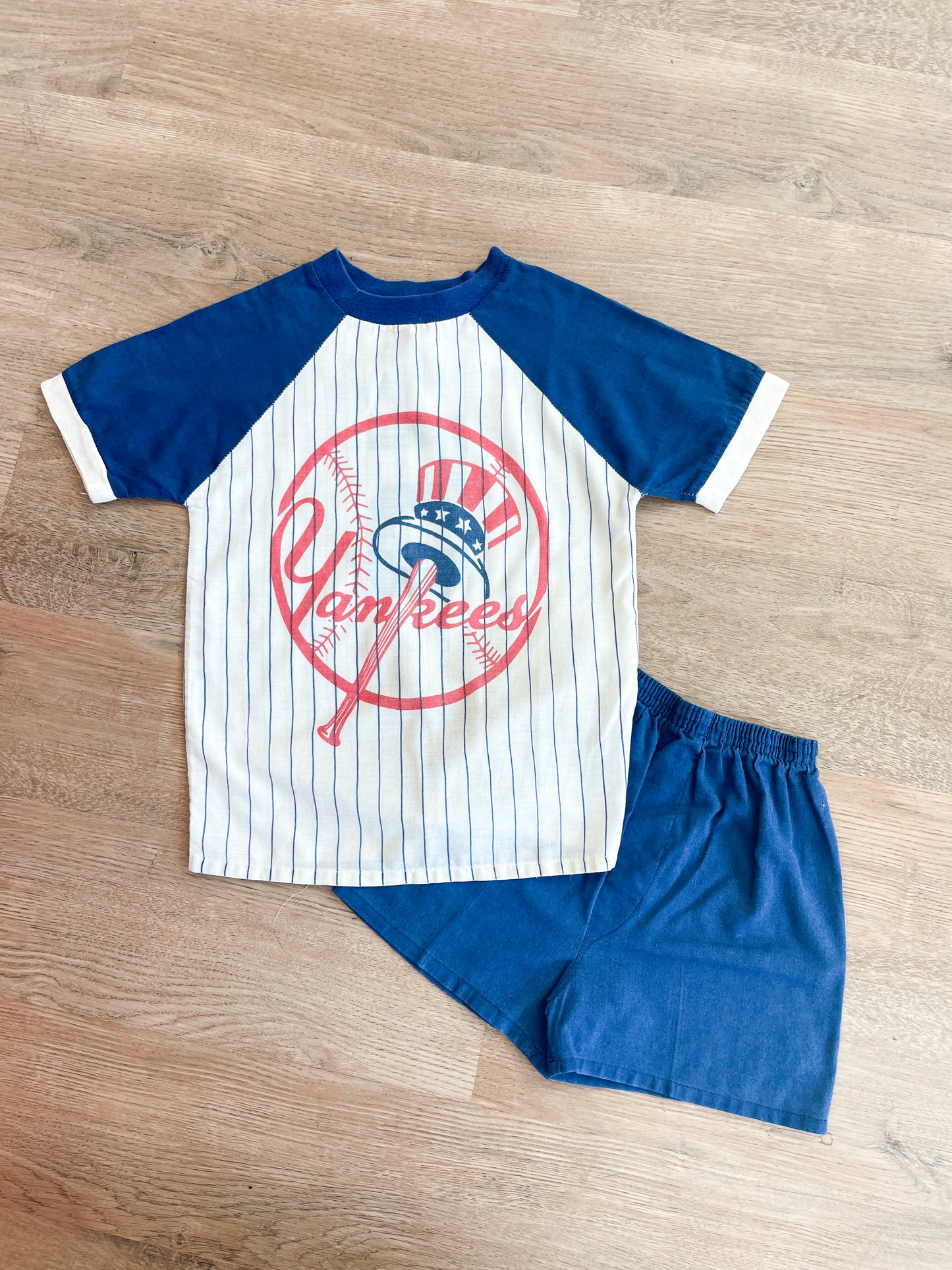 1970s Vintage New York Yankees Baseball Kids Top and Shorts 2 Piece Set
