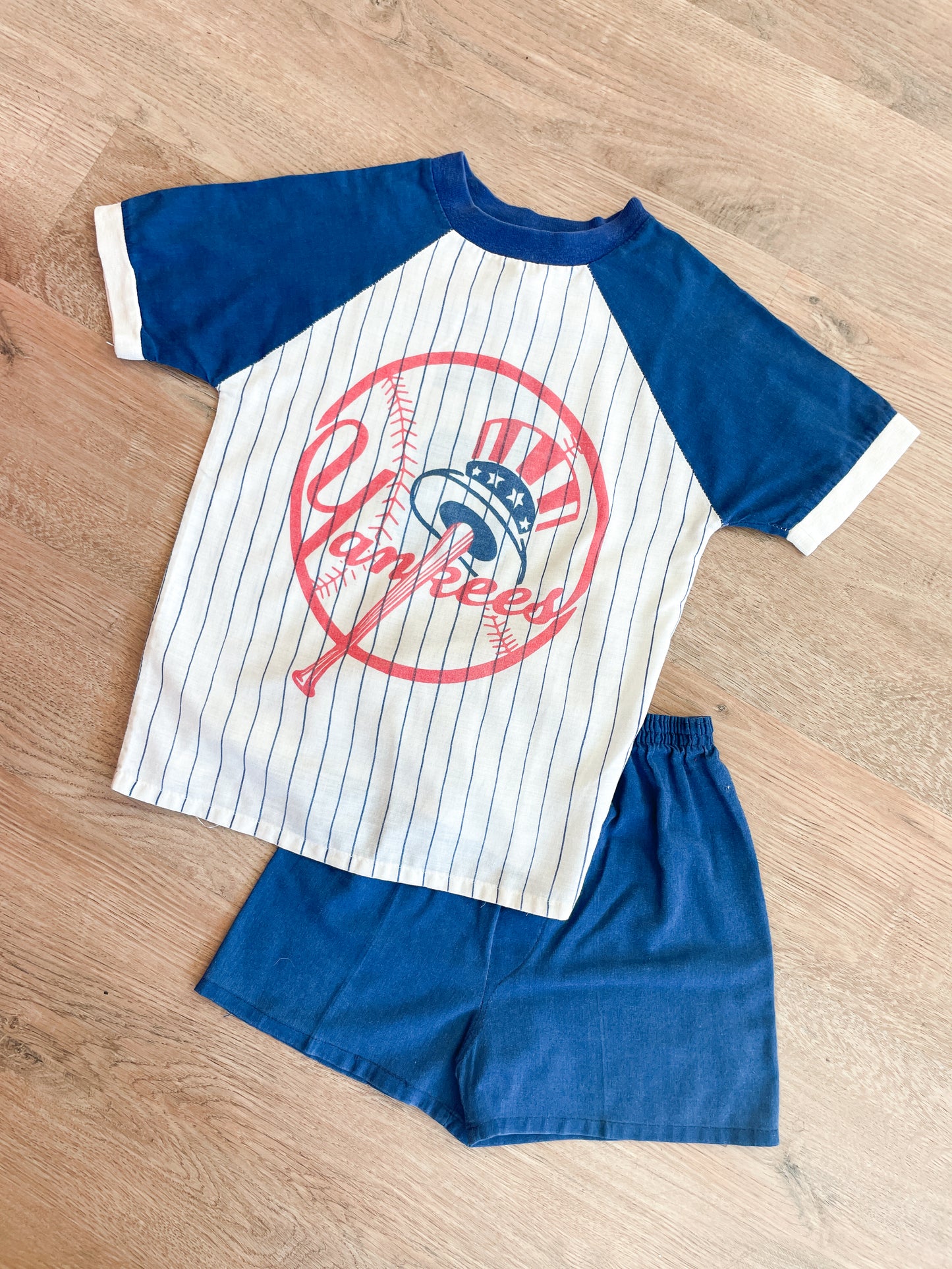 1970s Vintage New York Yankees Baseball Kids Top and Shorts 2 Piece Set