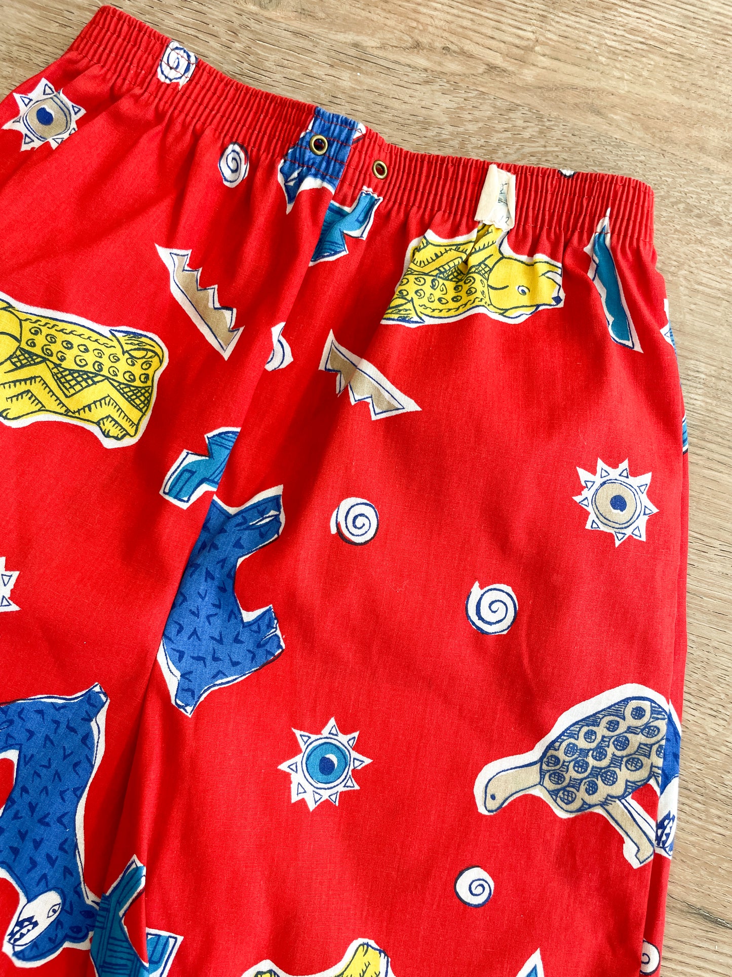 1980s Vintage Deadstock NWT Abstract Dog Turtle Print Kids Shorts