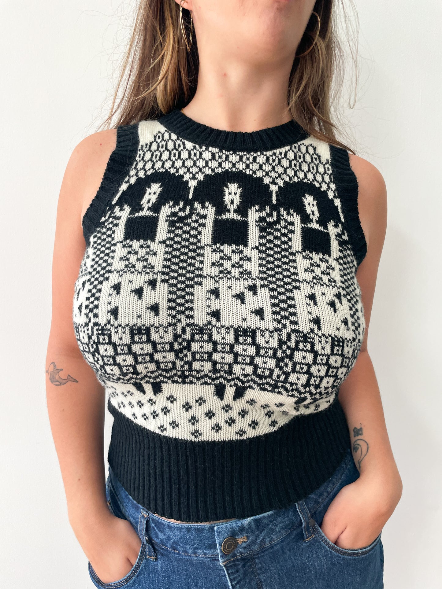 1970s Vintage Black & Cream Ladies Novelty Knit Sweater Vest