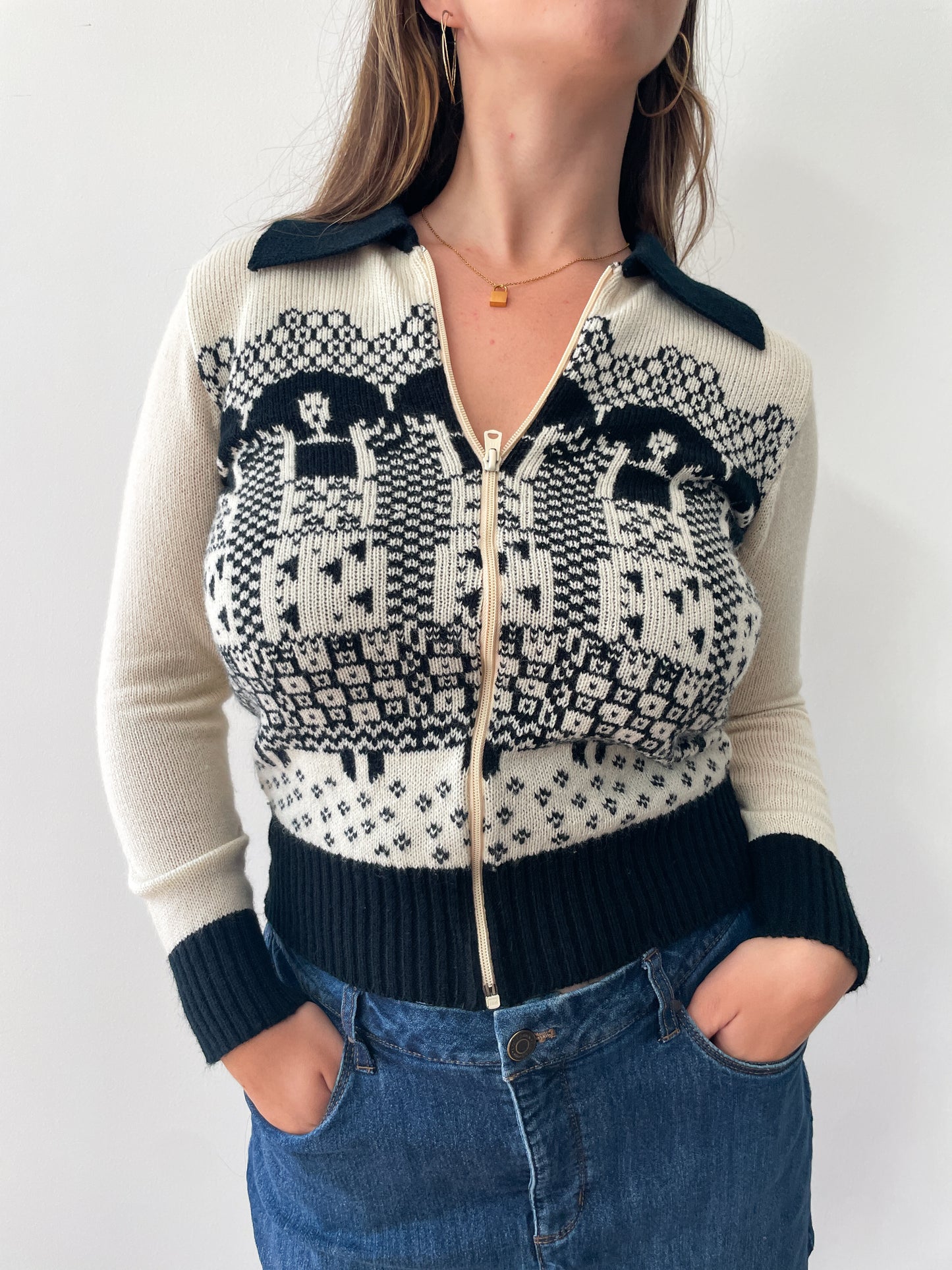 1970s Vintage Black and Cream Novelty Ladies Knit Zip Up Sweater