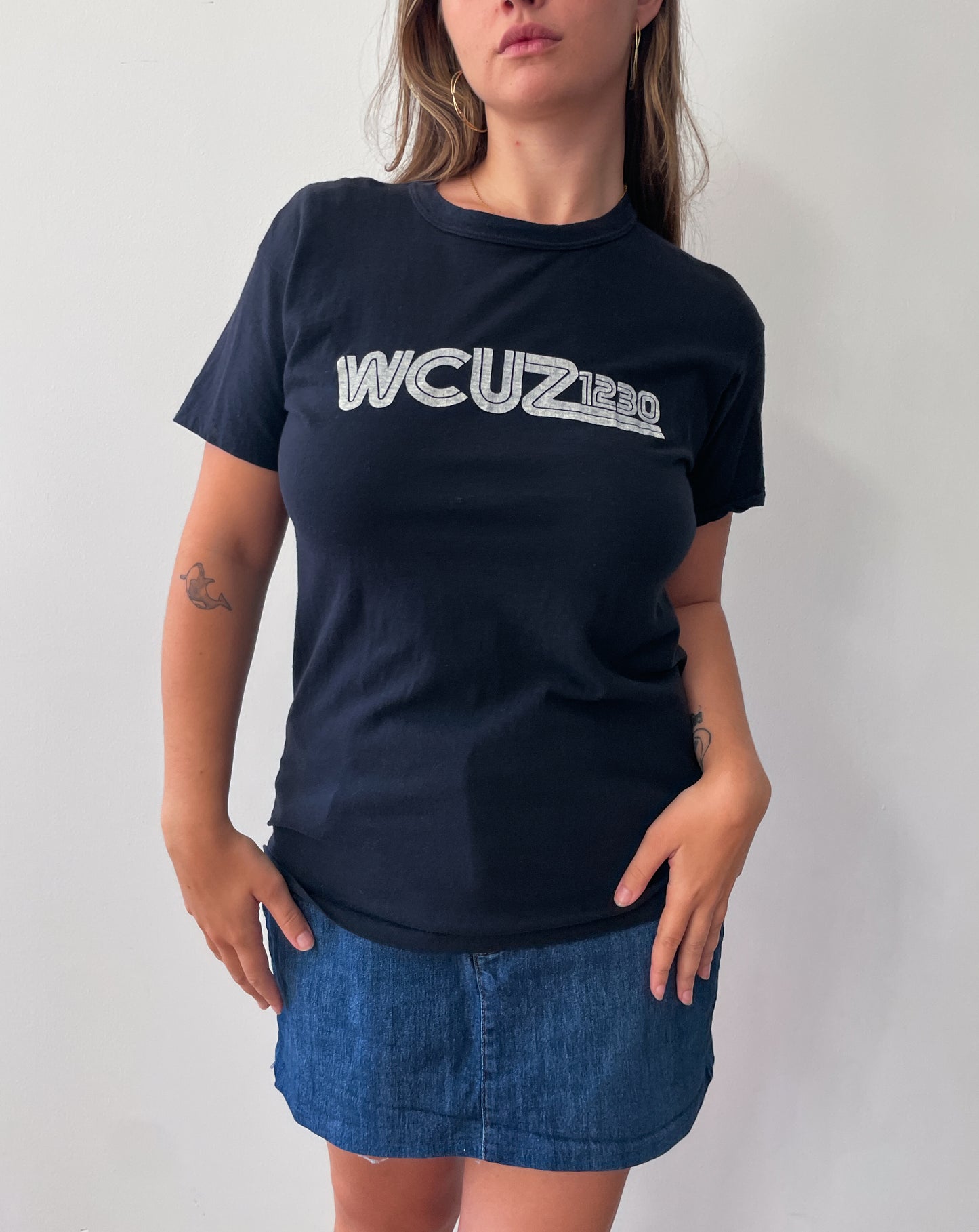 1970s - 1980s WCUZ Radio Grand Rapids 1230 Sunrise Coffee Promotional Tee Shirt
