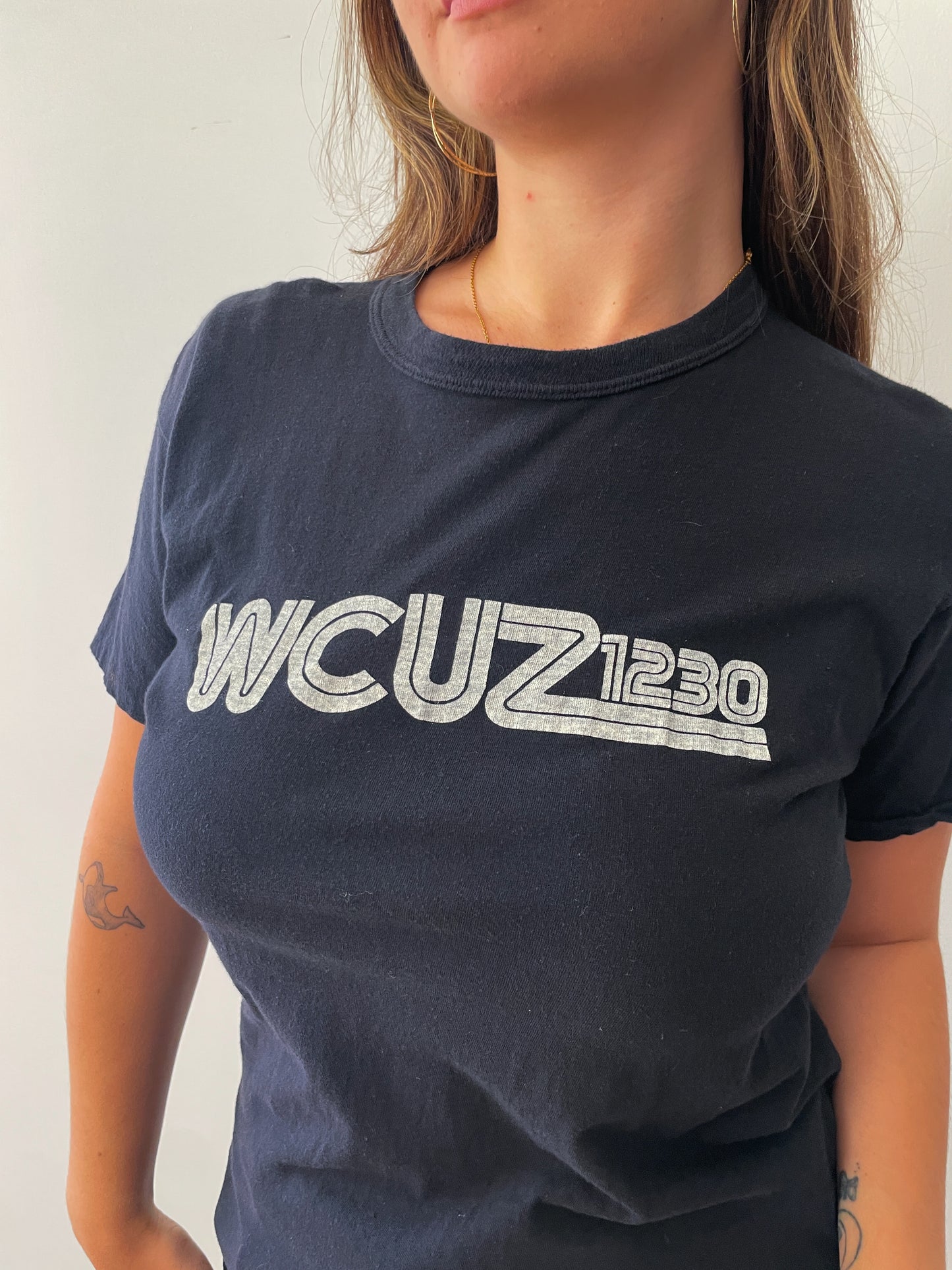 1970s - 1980s WCUZ Radio Grand Rapids 1230 Sunrise Coffee Promotional Tee Shirt
