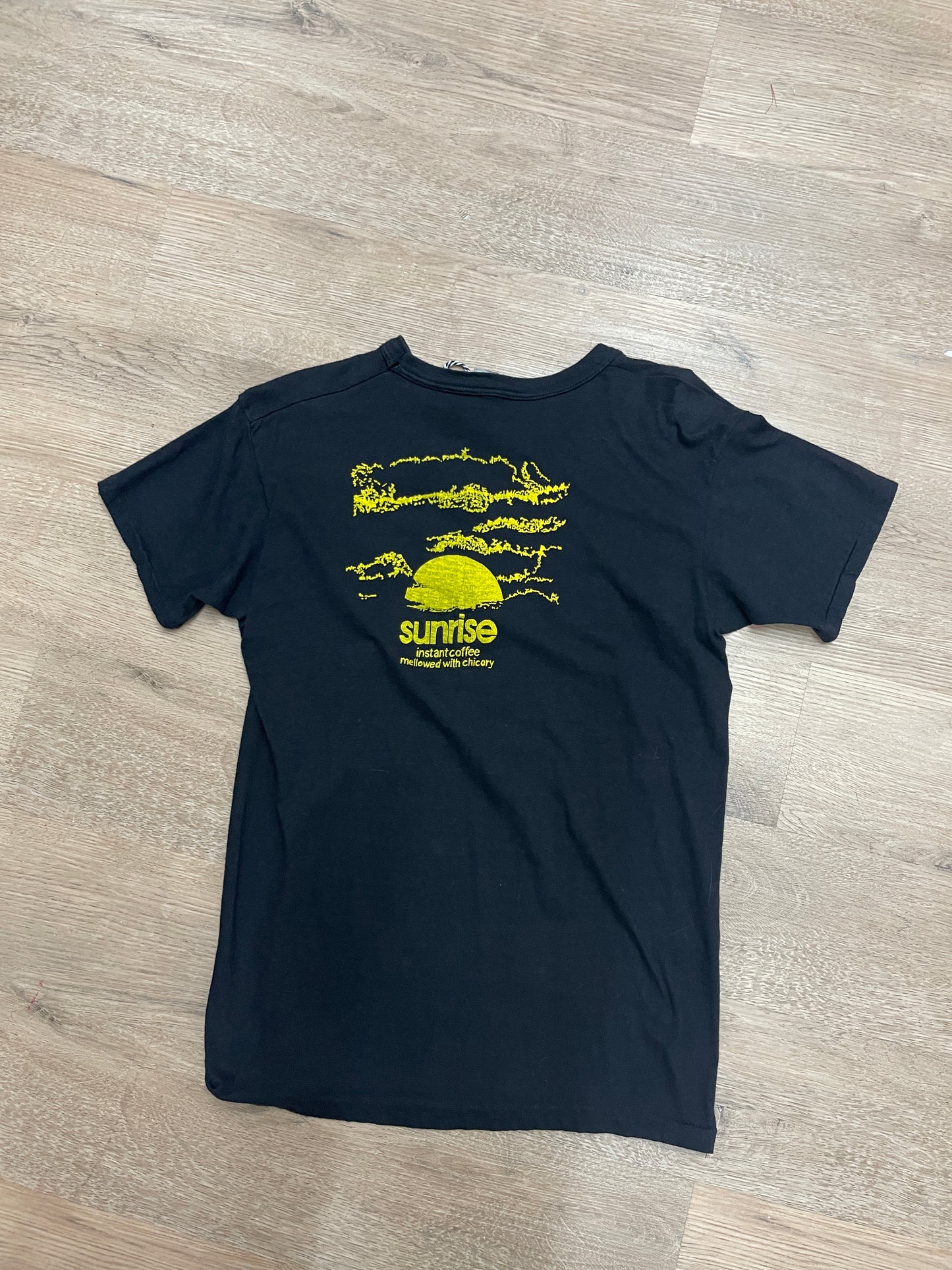 1970s - 1980s WCUZ Radio Grand Rapids 1230 Sunrise Coffee Promotional Tee Shirt