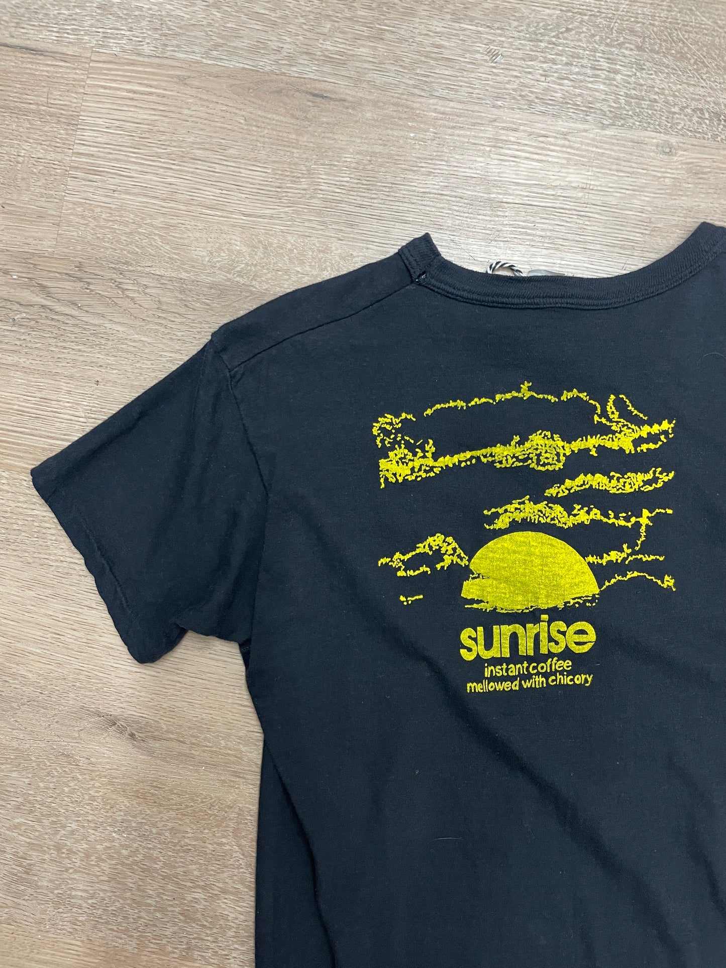 1970s - 1980s WCUZ Radio Grand Rapids 1230 Sunrise Coffee Promotional Tee Shirt