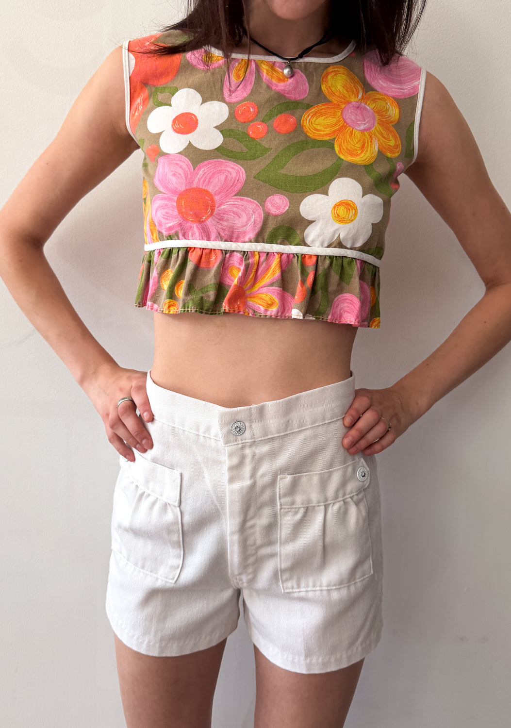 1970s Vintage Bright Floral Ruffled Crop Top