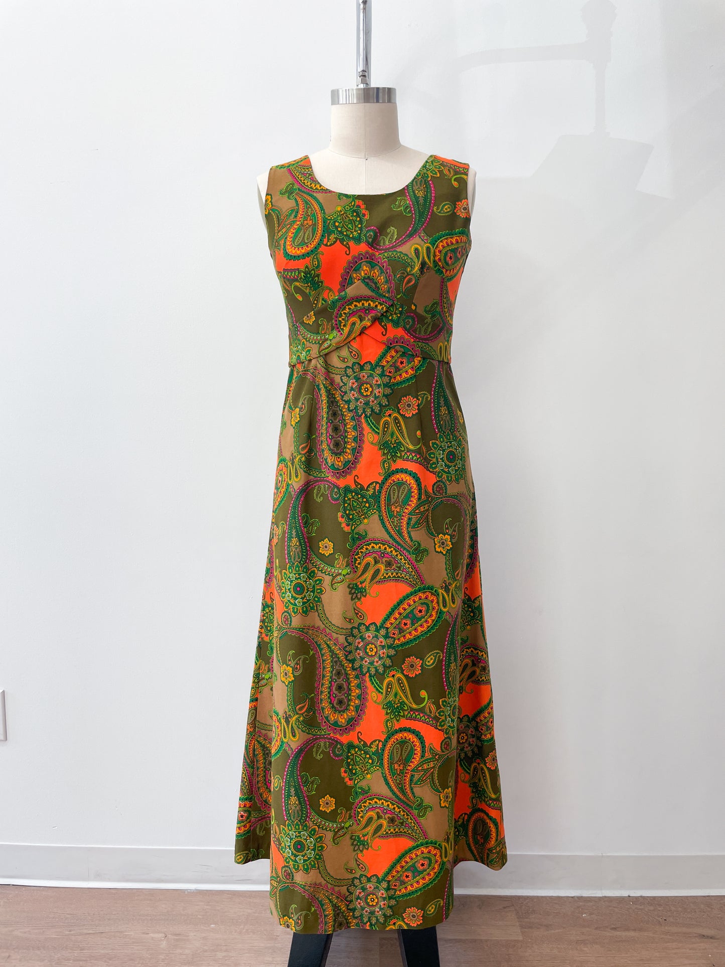 1970s Vintage Hawaiian Paisley Maxi Dress by Hawaii Nei Honolulu