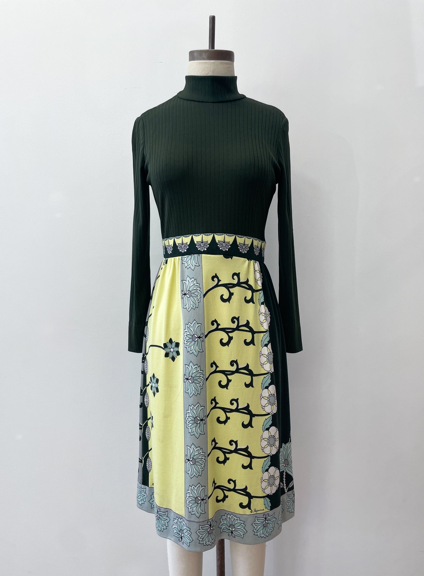 1970s Paganne by Gene Berk Designer Op Art Mod Italian Jersey Knit Dress