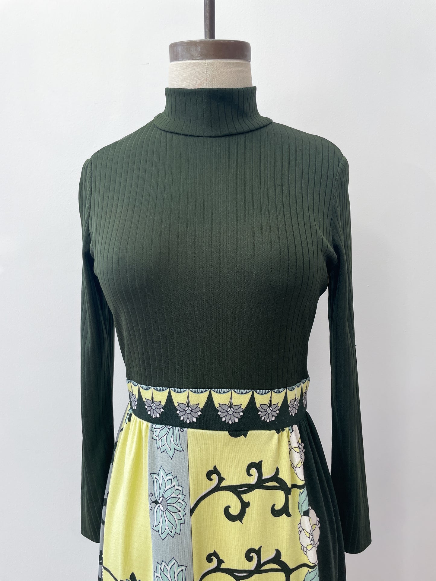1970s Paganne by Gene Berk Designer Op Art Mod Italian Jersey Knit Dress