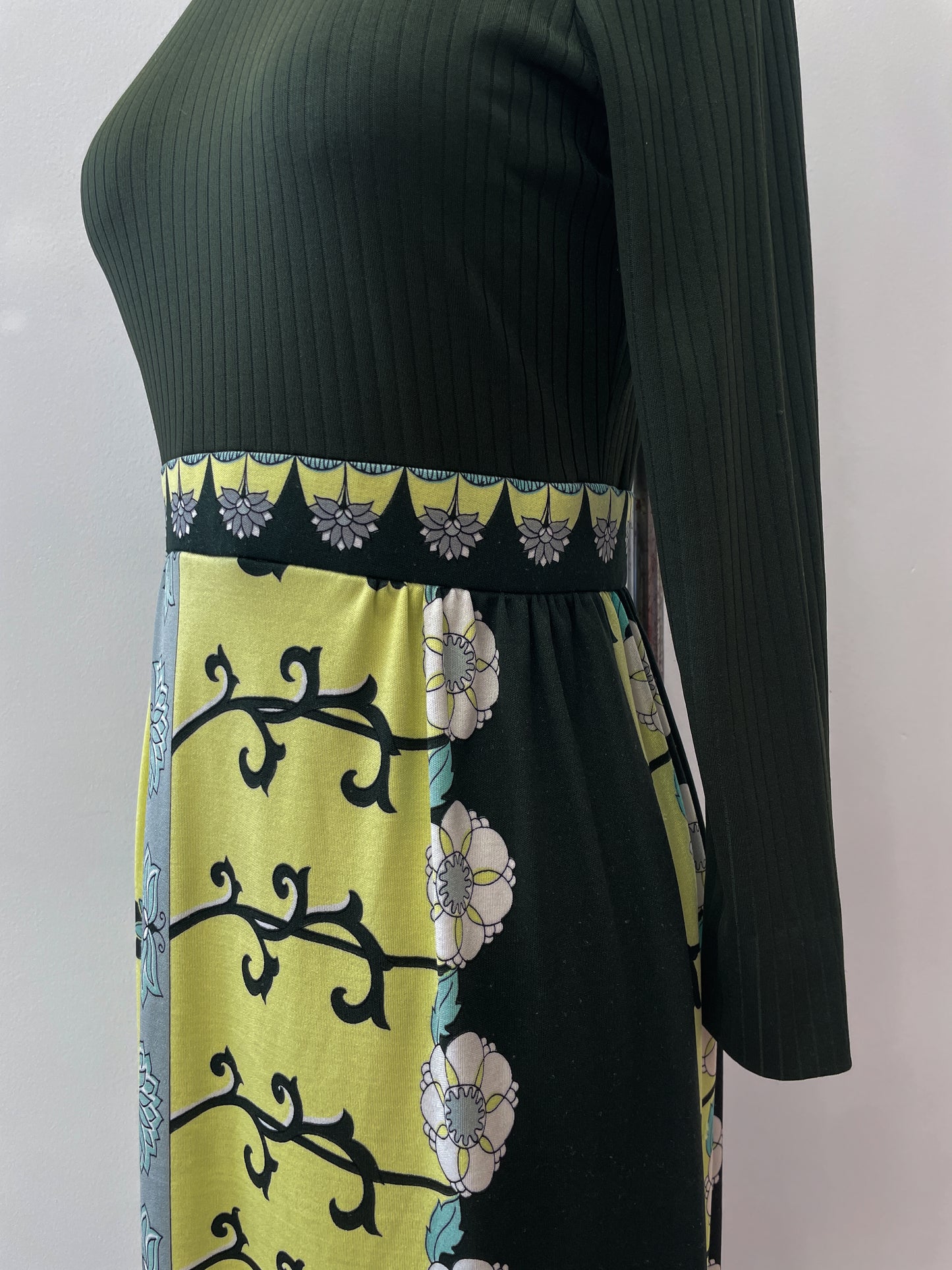1970s Paganne by Gene Berk Designer Op Art Mod Italian Jersey Knit Dress