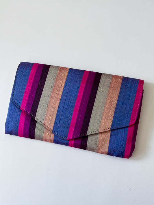 1980s Vintage Colorful Raw Silk Striped Snap Purse Clutch