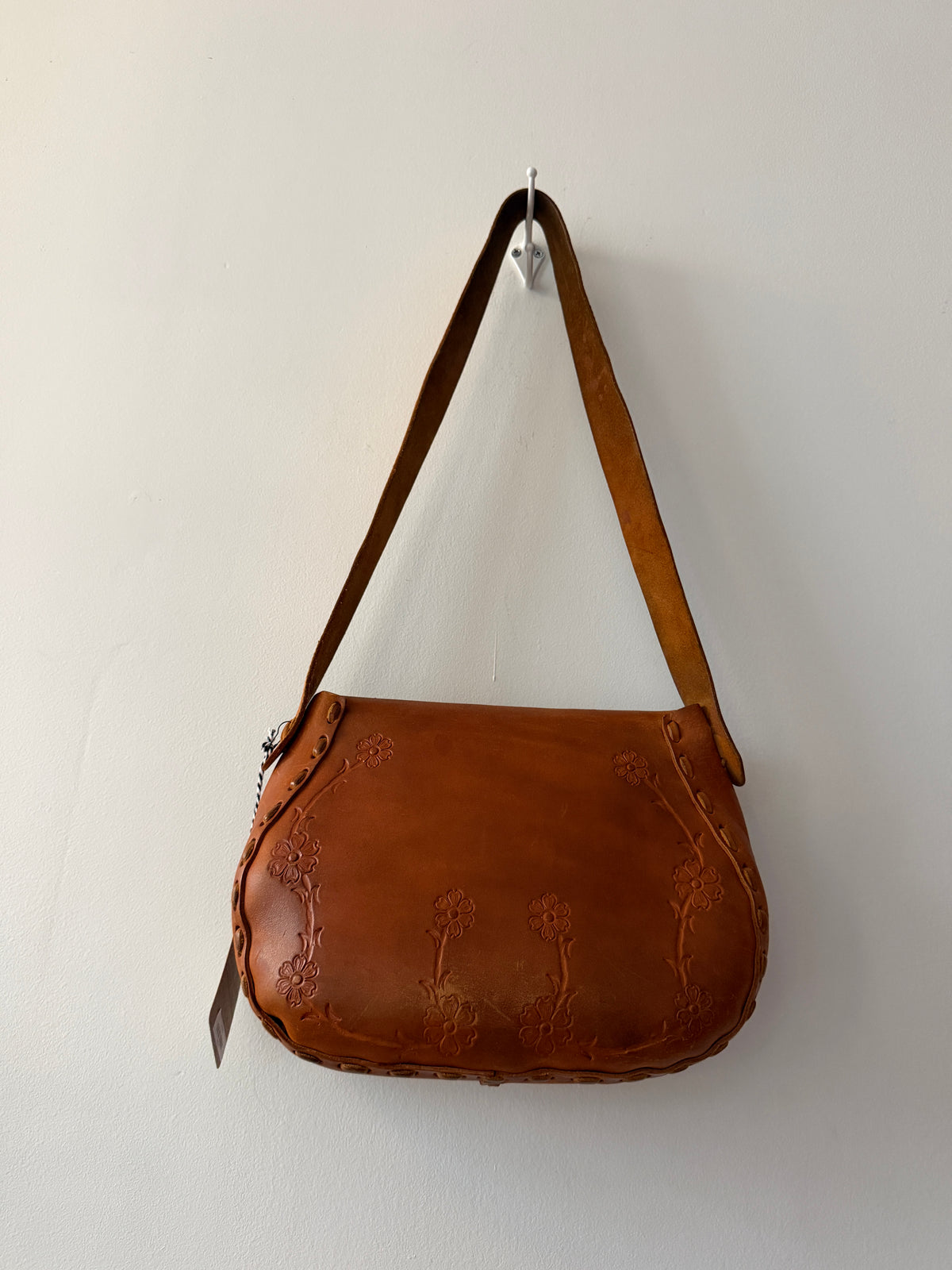 1970s Vintage Handmade Tooled Leather Purse