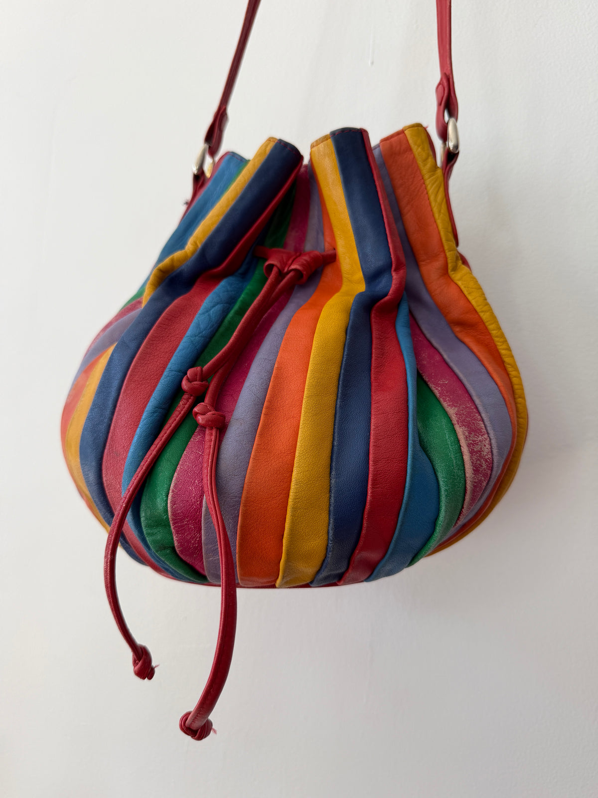 1980s Vintage Hot Air Balloon Leather Pouch Crossbody Purse by Brio!