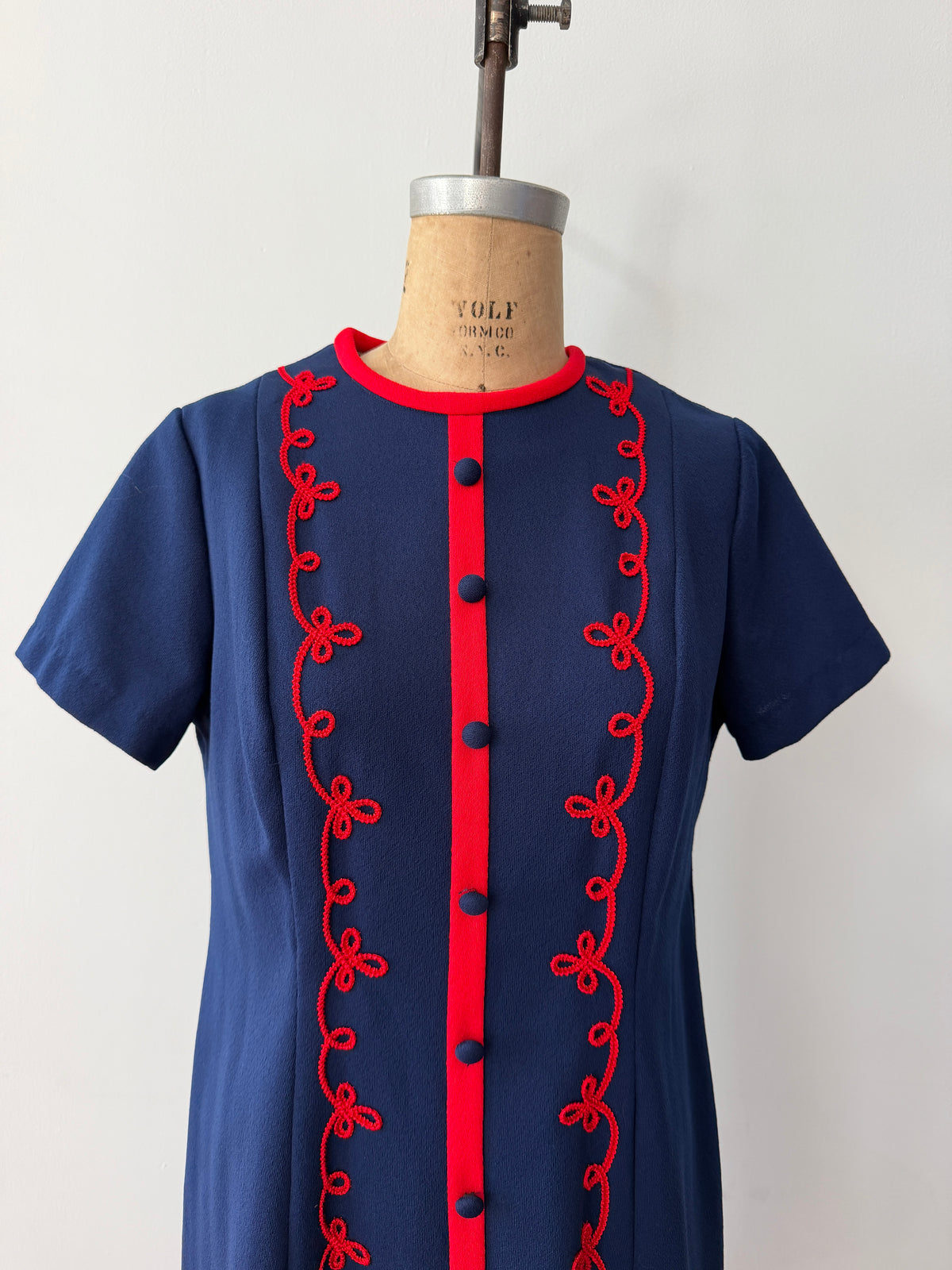 1970s Vintage Mod Navy w/ Red Scalloped Trim A-Line Dress