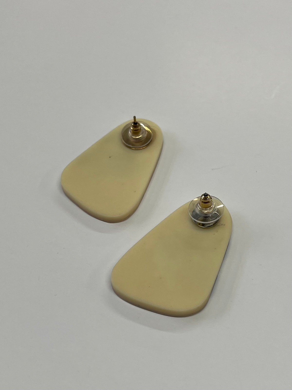1980s Vintage Mother of Pearl Cloud Inlay Earrings