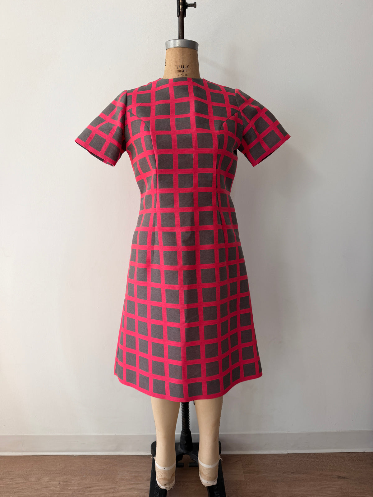 1960s Vintage Bold Pink Gray Windowpane Check A-line Mod Dress