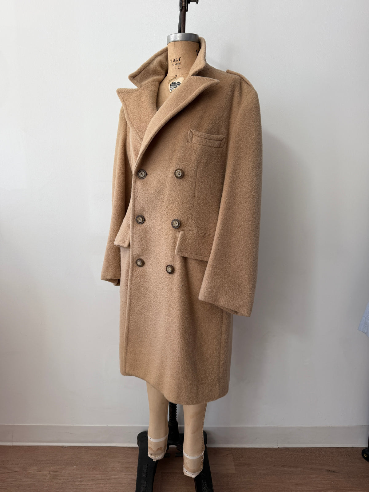 1970s Vintage Wide Lapel Lakeland Camel Wool Dress Coat