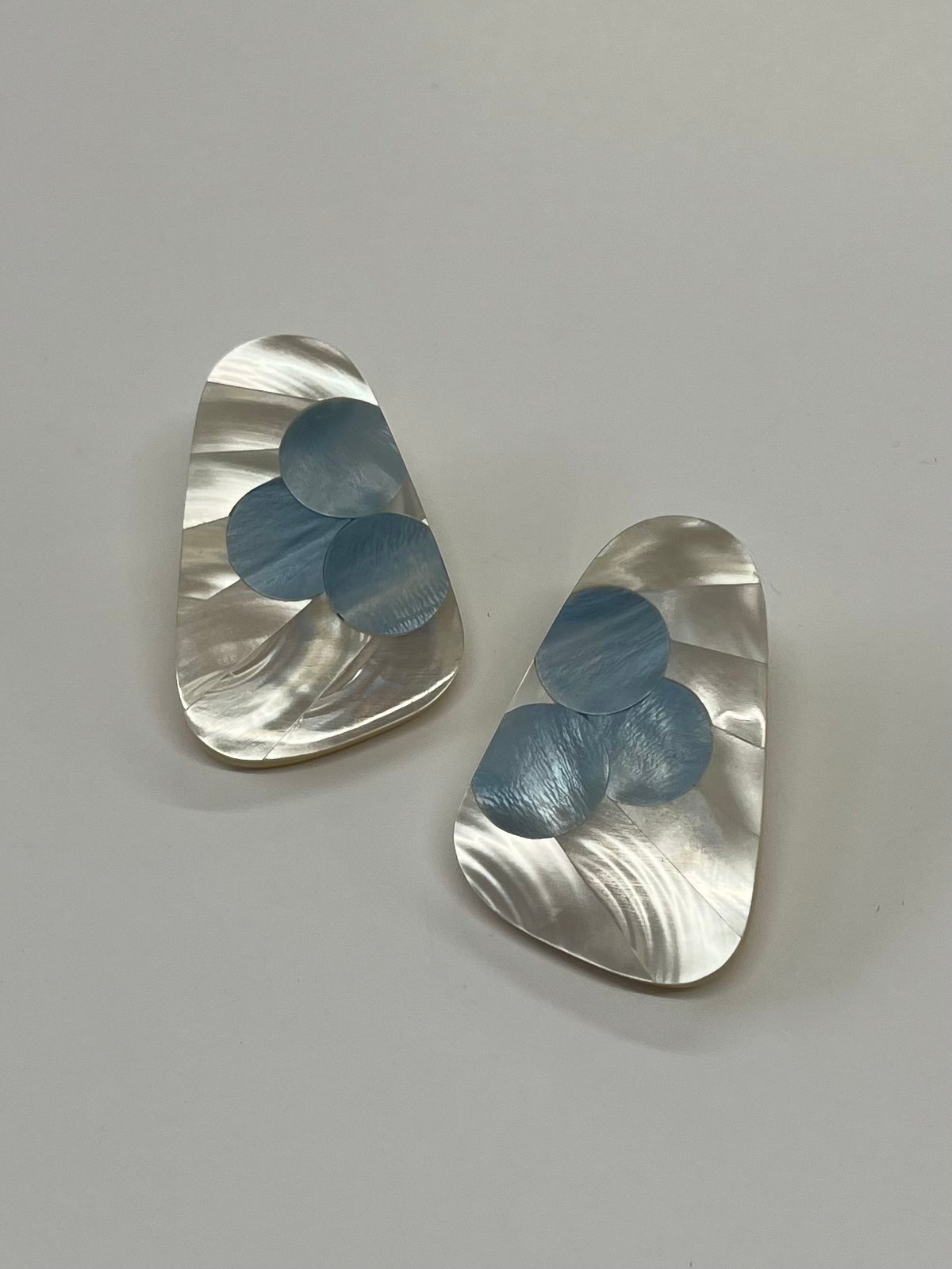 1980s Vintage Mother of Pearl Cloud Inlay Earrings
