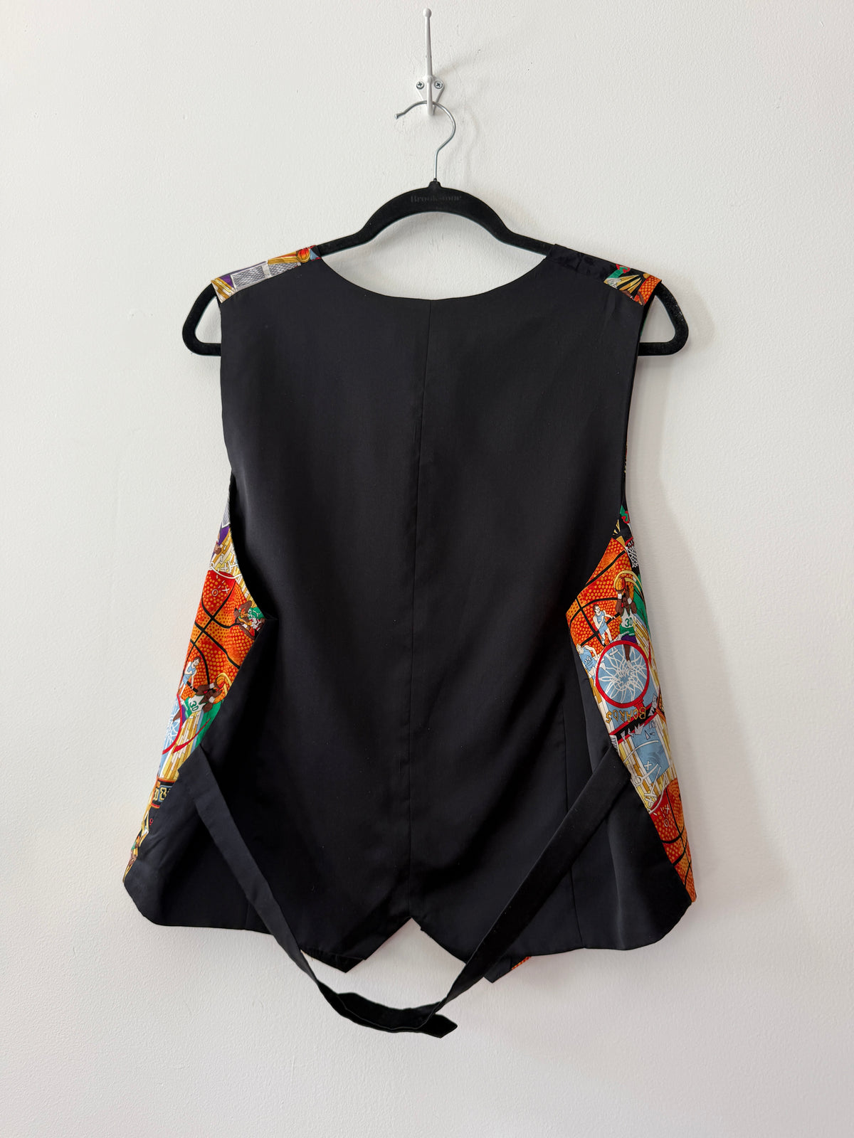 2000's Y2K Vintage Nicole Miller Novelty Print Basketball Vest 100% Silk