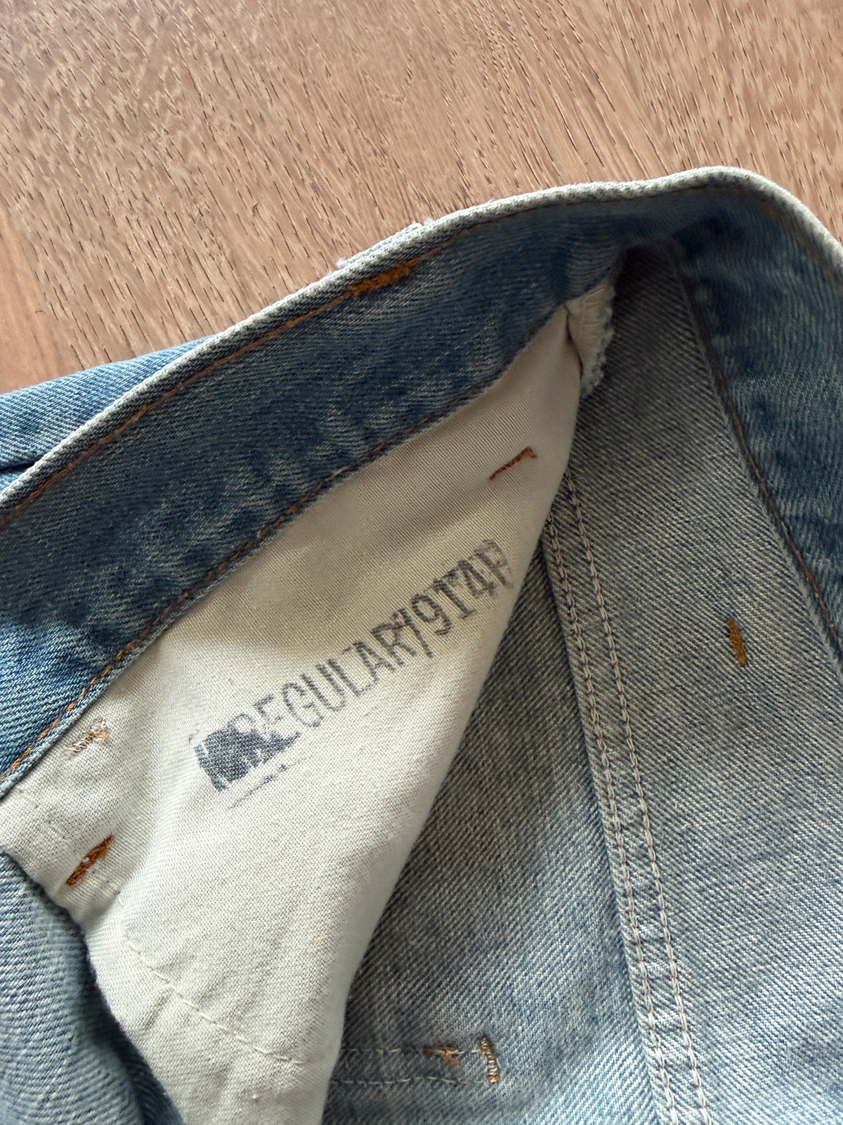 1970s Vintage Orange Tab Light Wash Levi's Jeans - 34" x 34"