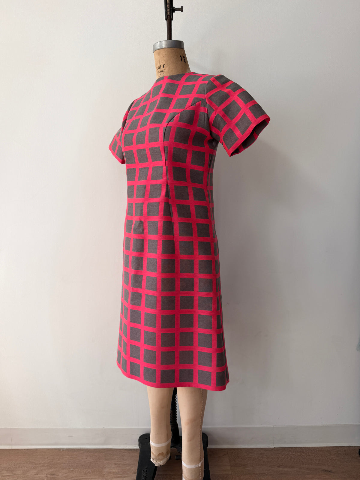 1960s Vintage Bold Pink Gray Windowpane Check A-line Mod Dress