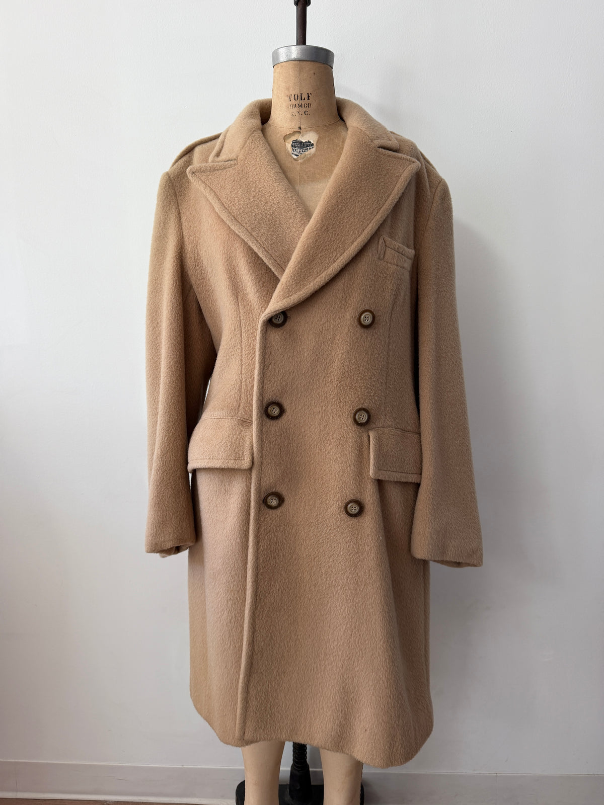 1970s Vintage Wide Lapel Lakeland Camel Wool Dress Coat