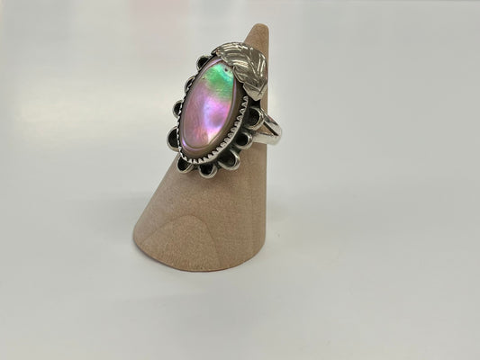 1970s Vintage Mother of Pearl Leaf Southwest Ring - Size 6.5